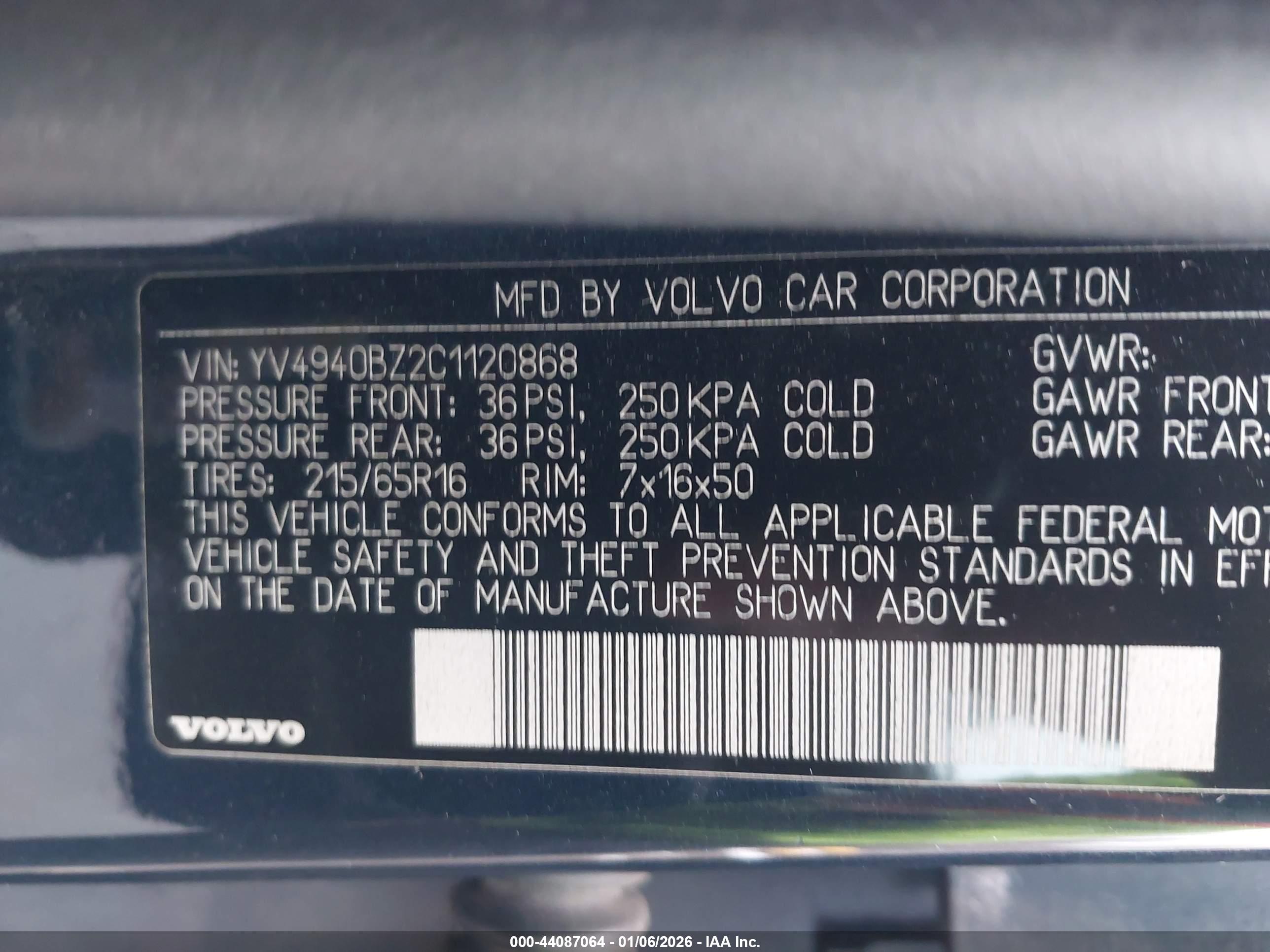 VOLVO XC70 image 9