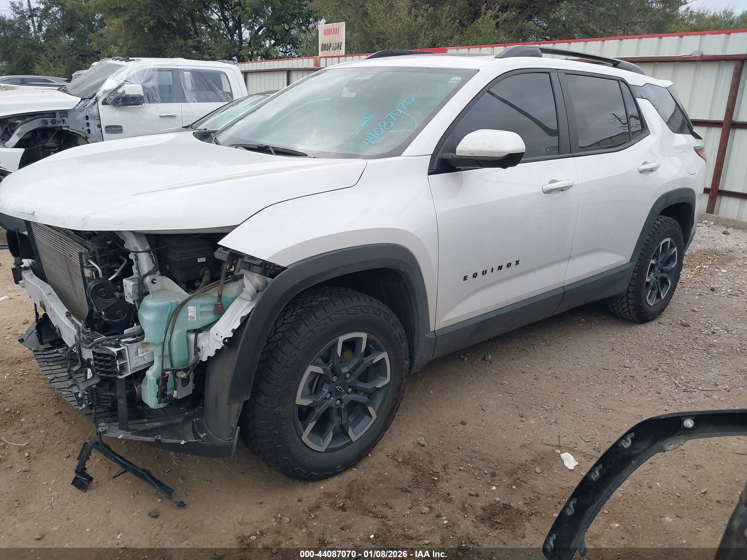 CHEVROLET EQUINOX image 2