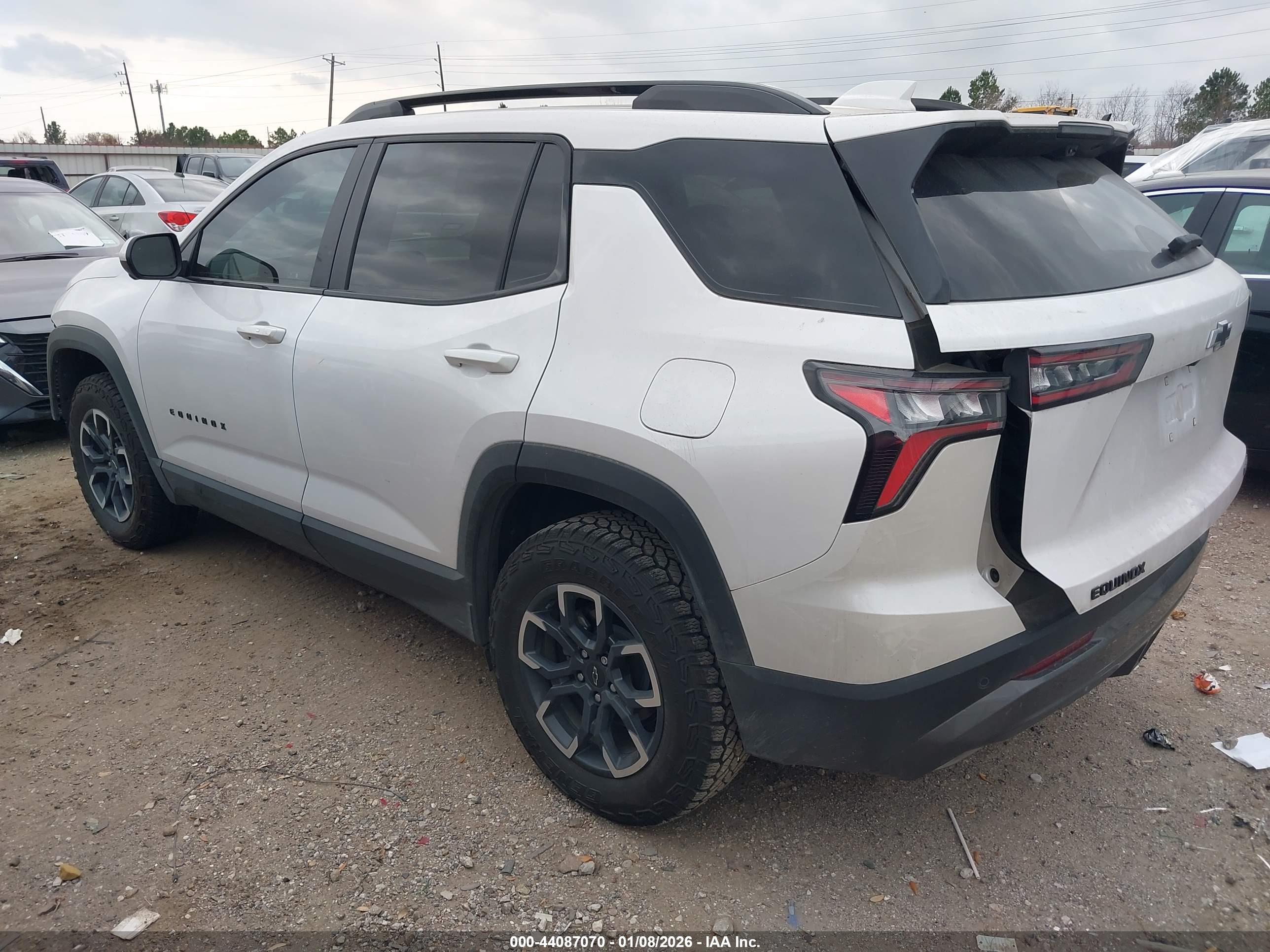 CHEVROLET EQUINOX image 3
