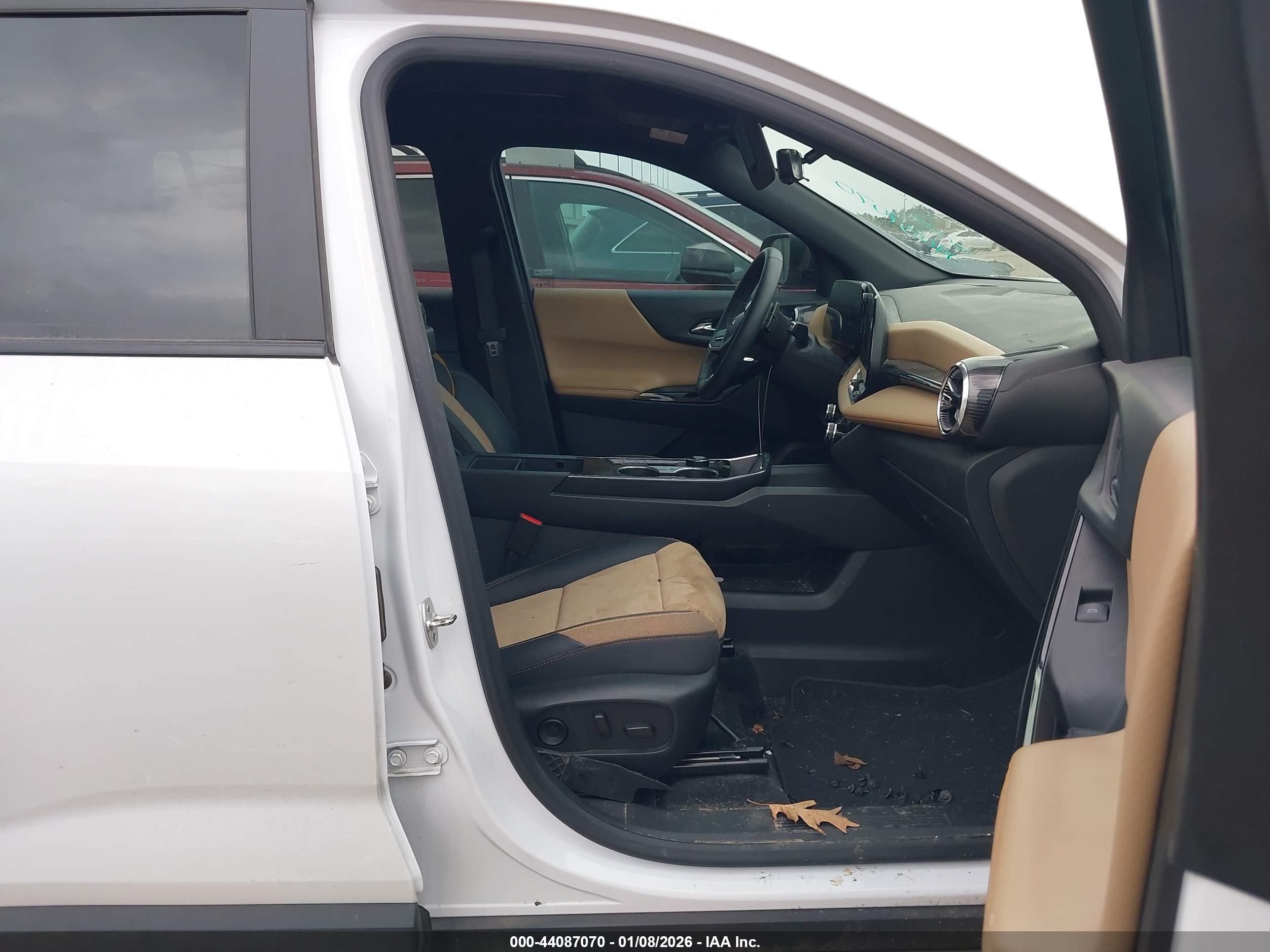 CHEVROLET EQUINOX image 5