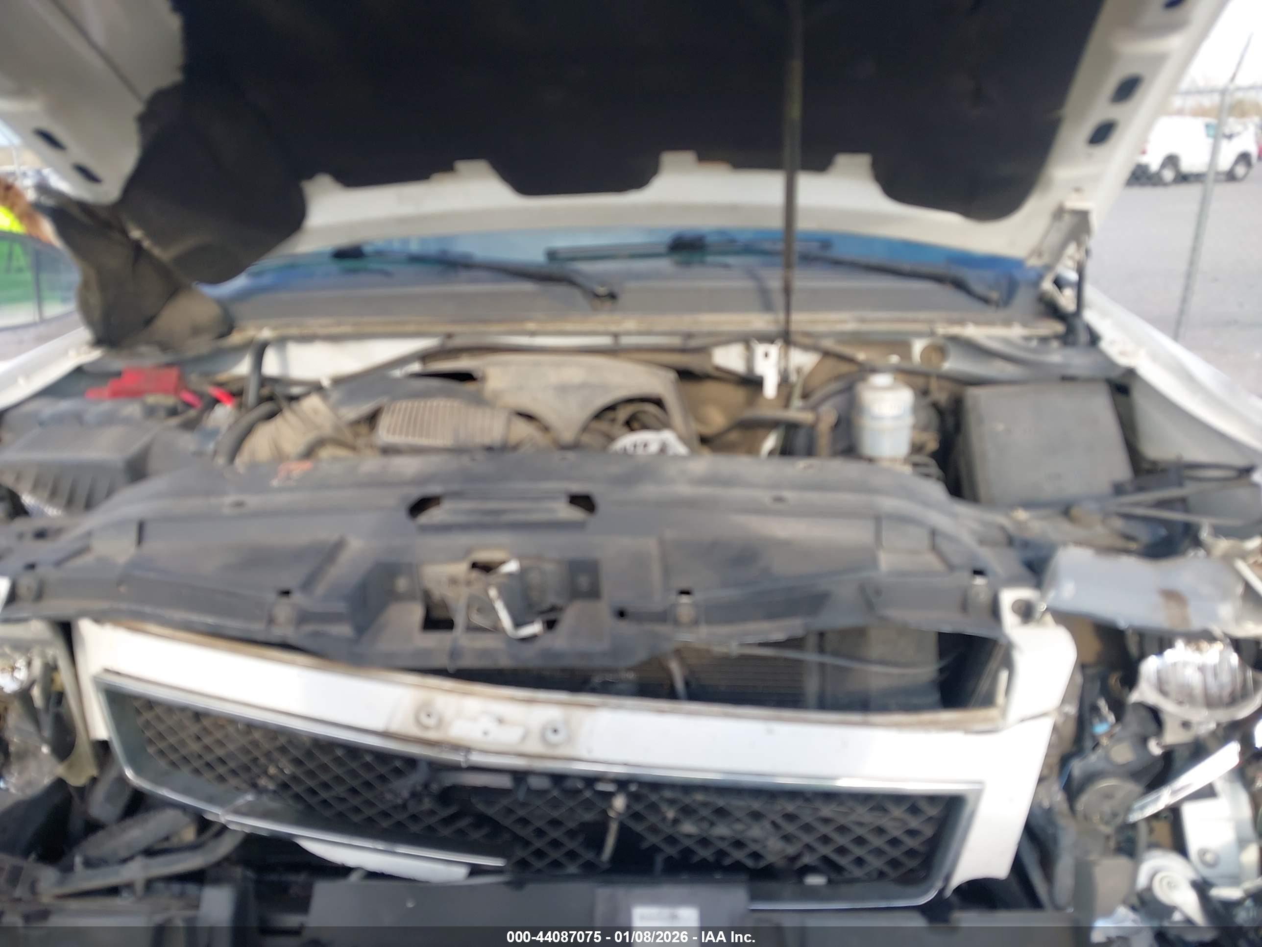 CHEVROLET TAHOE image 10