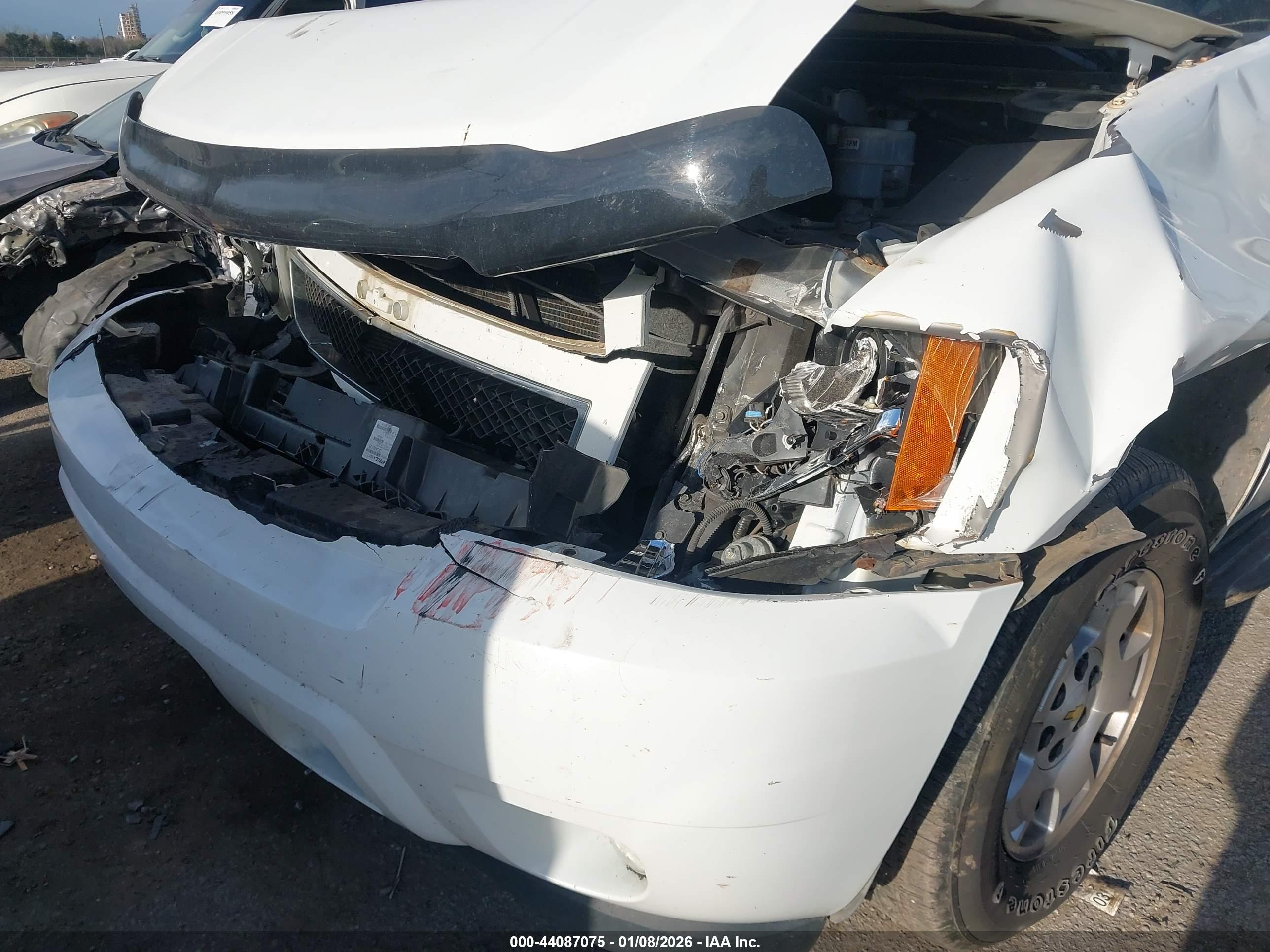 CHEVROLET TAHOE image 6