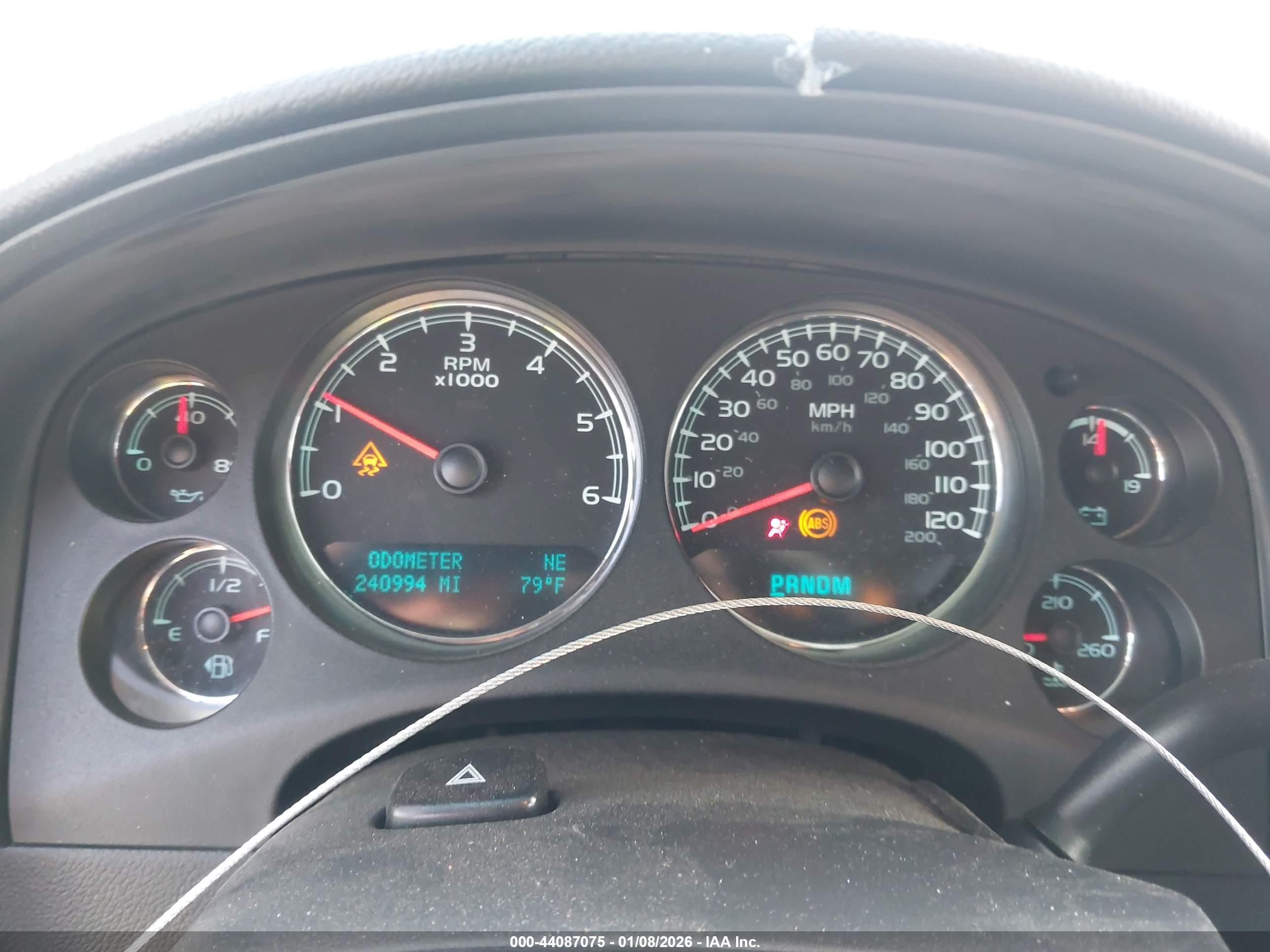 CHEVROLET TAHOE image 7