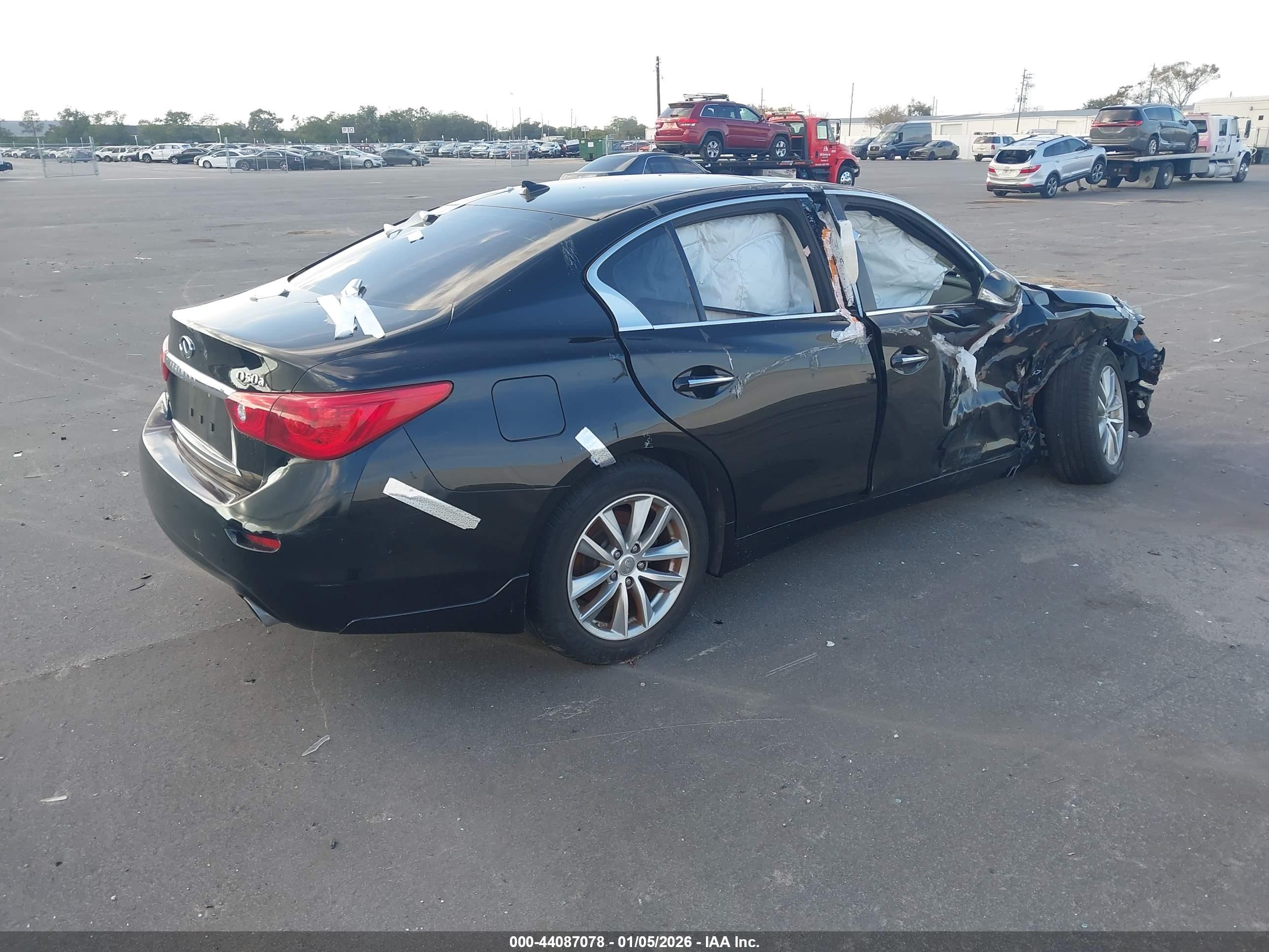 INFINITI Q50 image 4