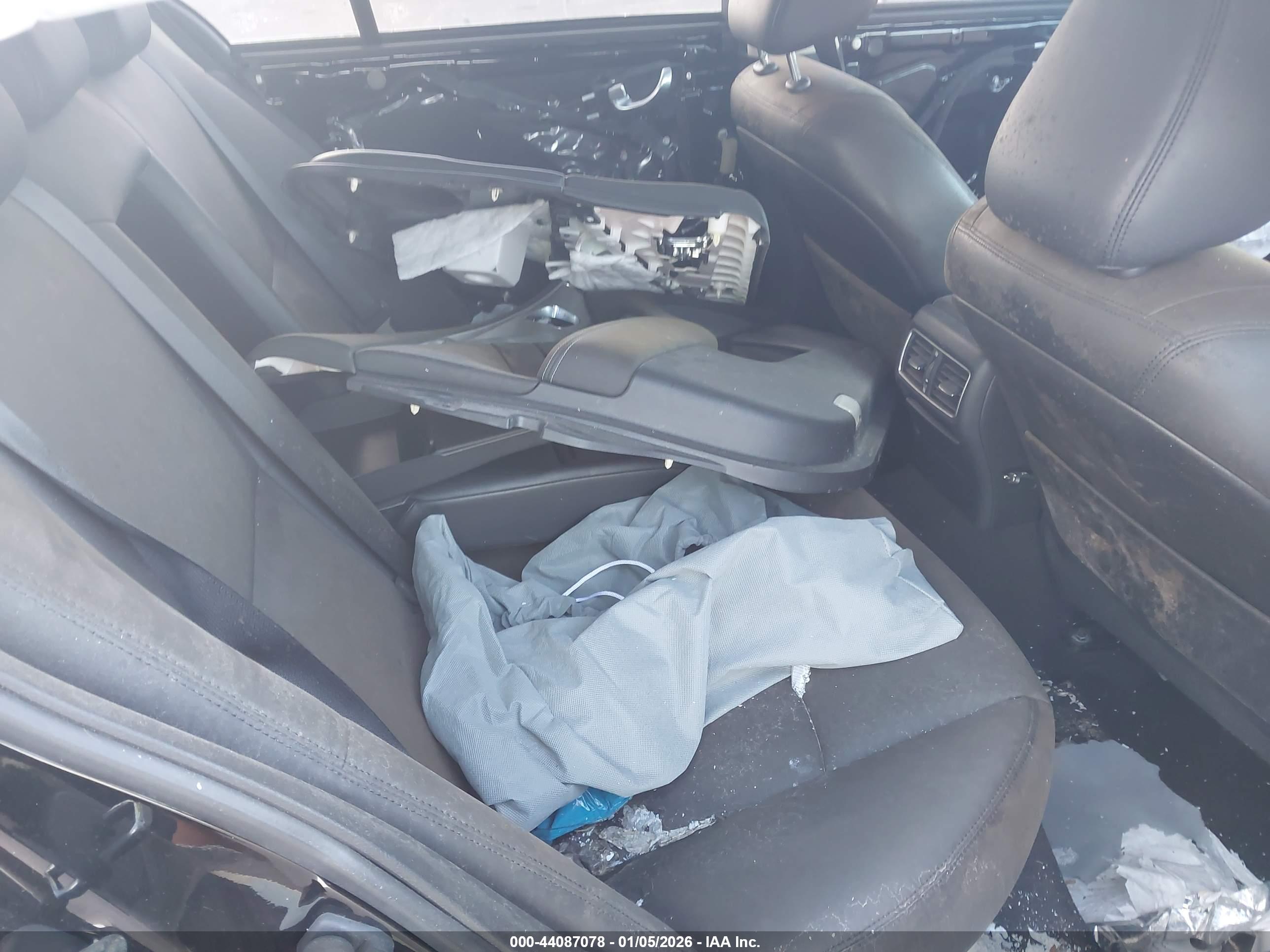 INFINITI Q50 image 8