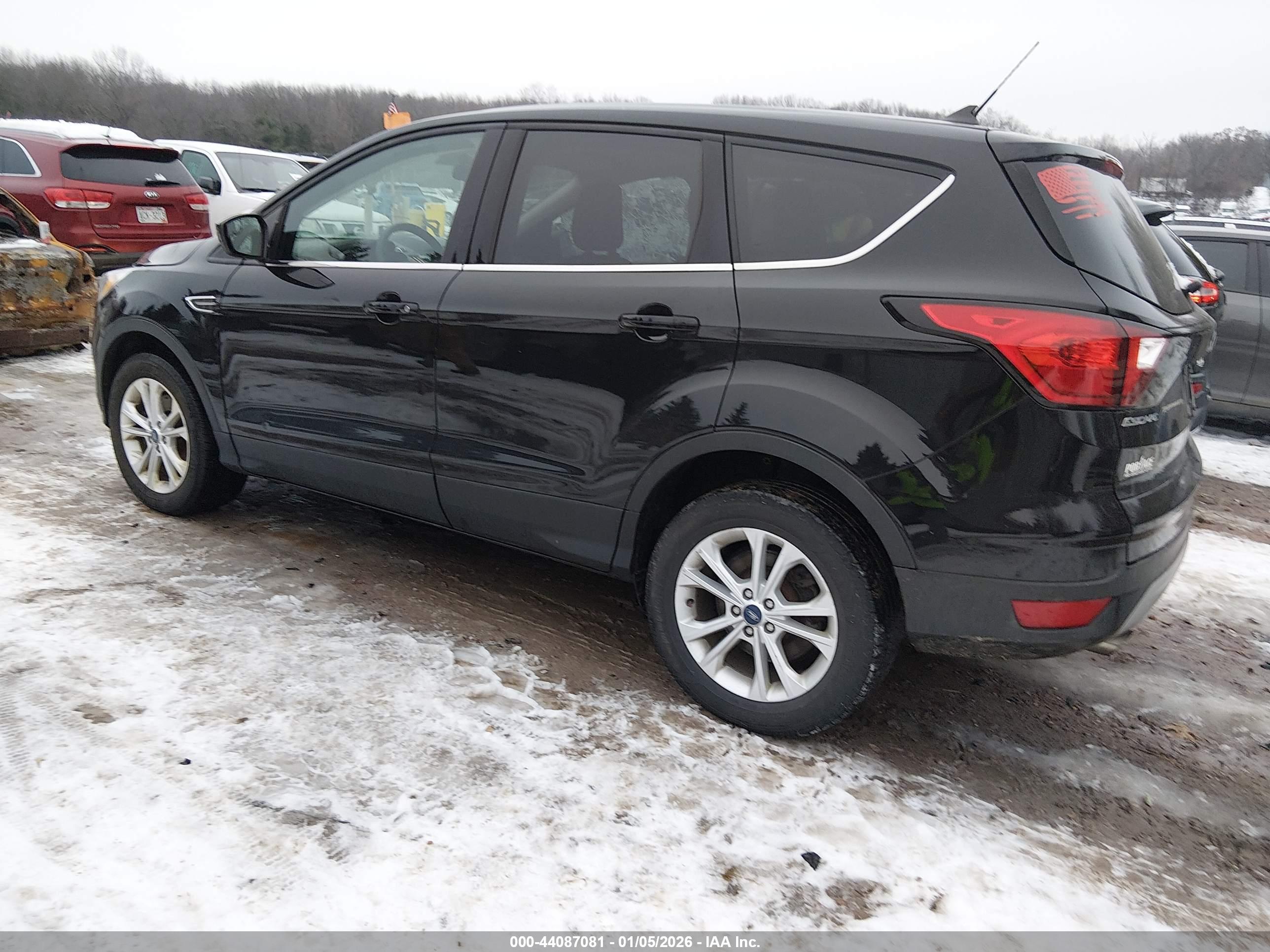 FORD ESCAPE image 3