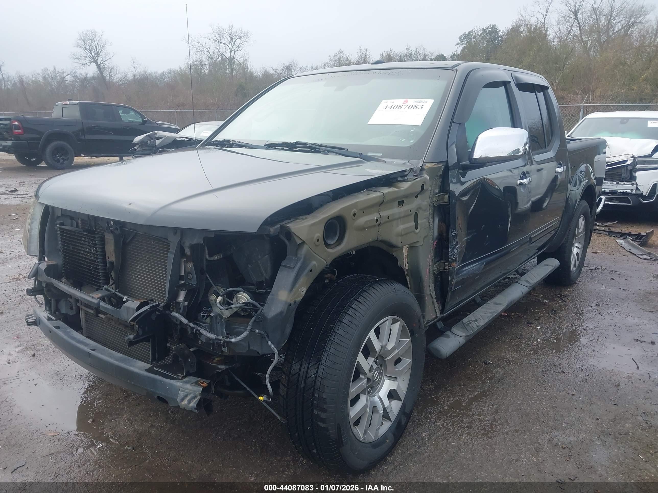 NISSAN FRONTIER image 2