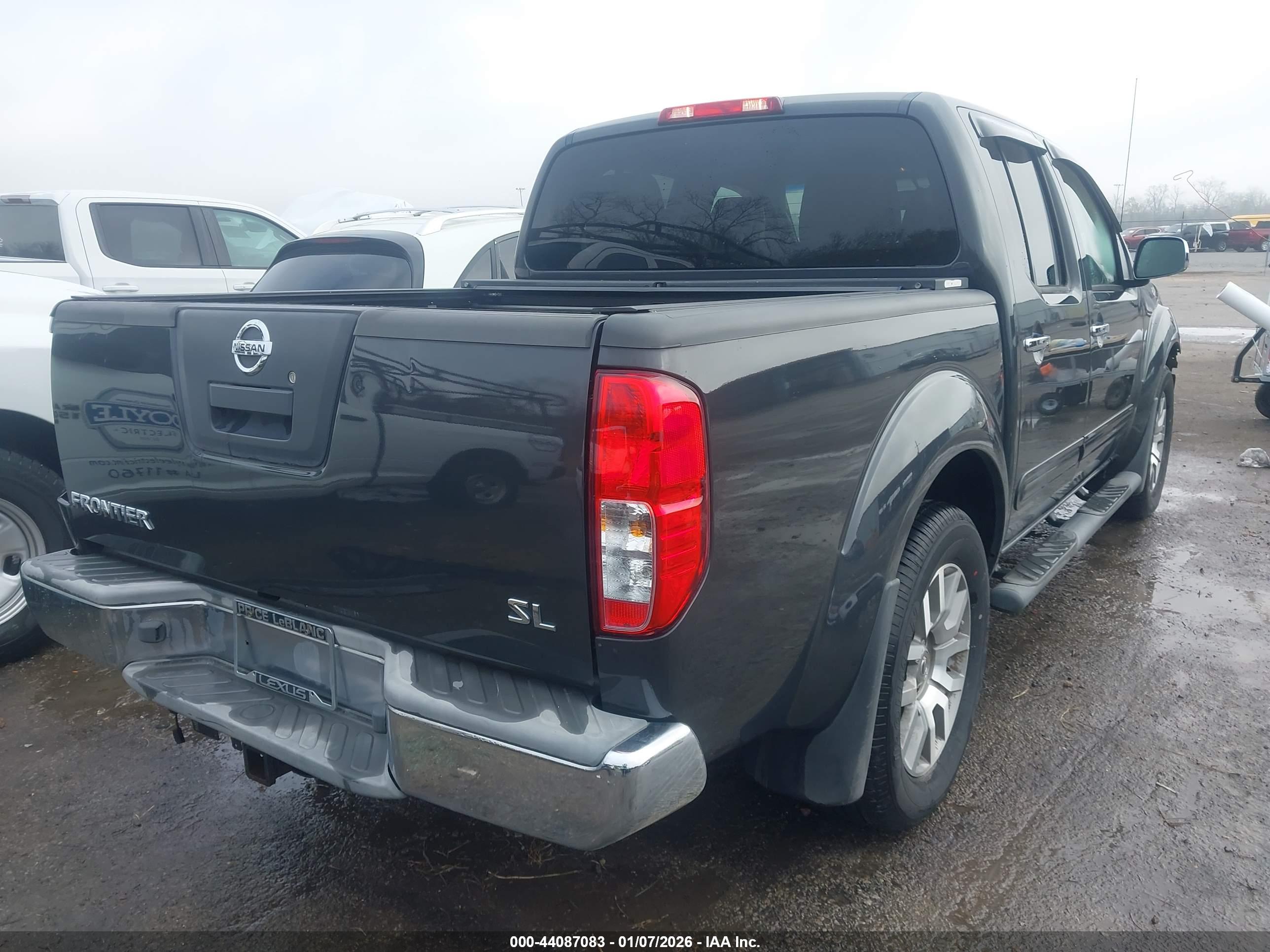 NISSAN FRONTIER image 4