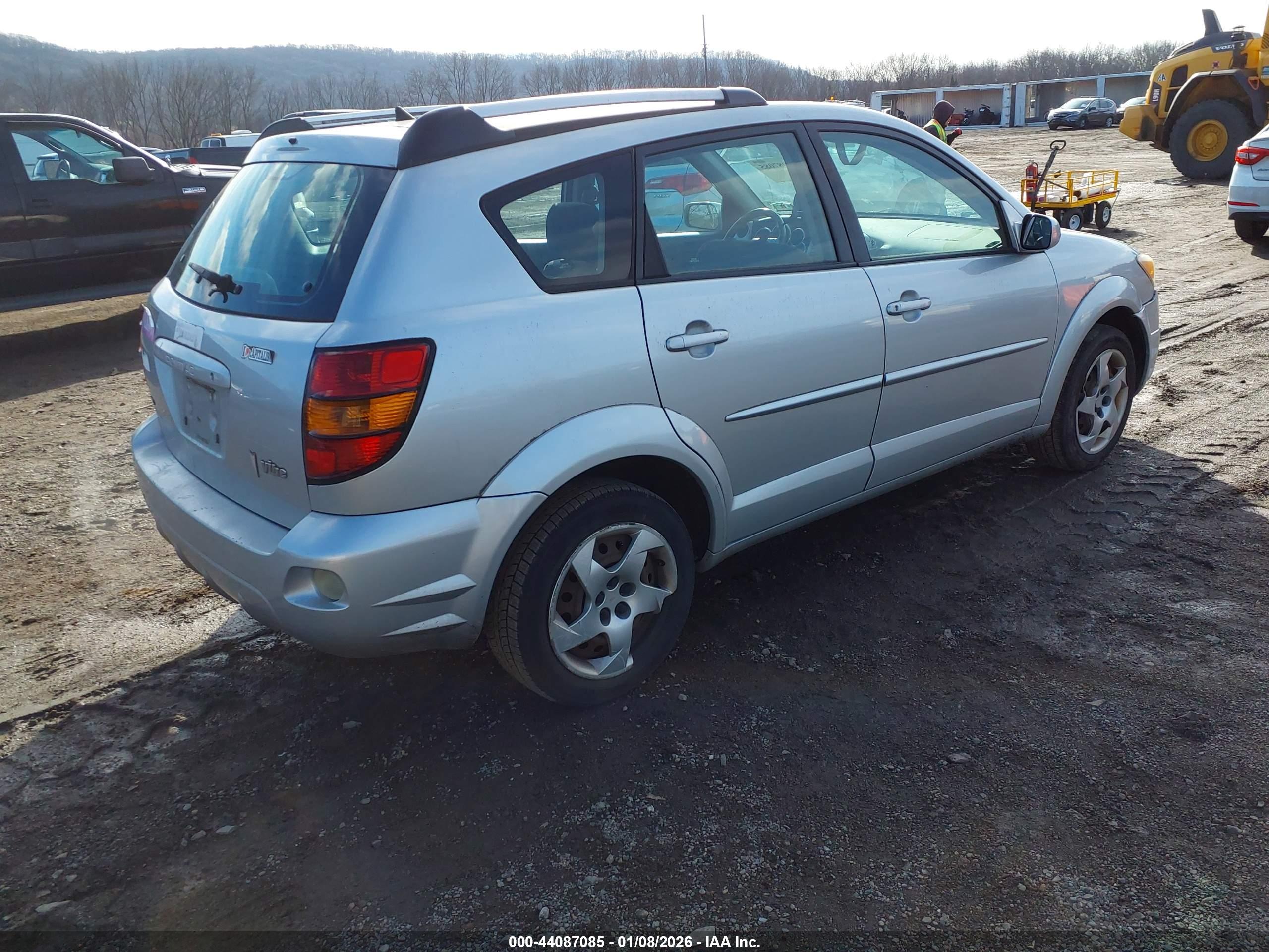 PONTIAC VIBE image 4