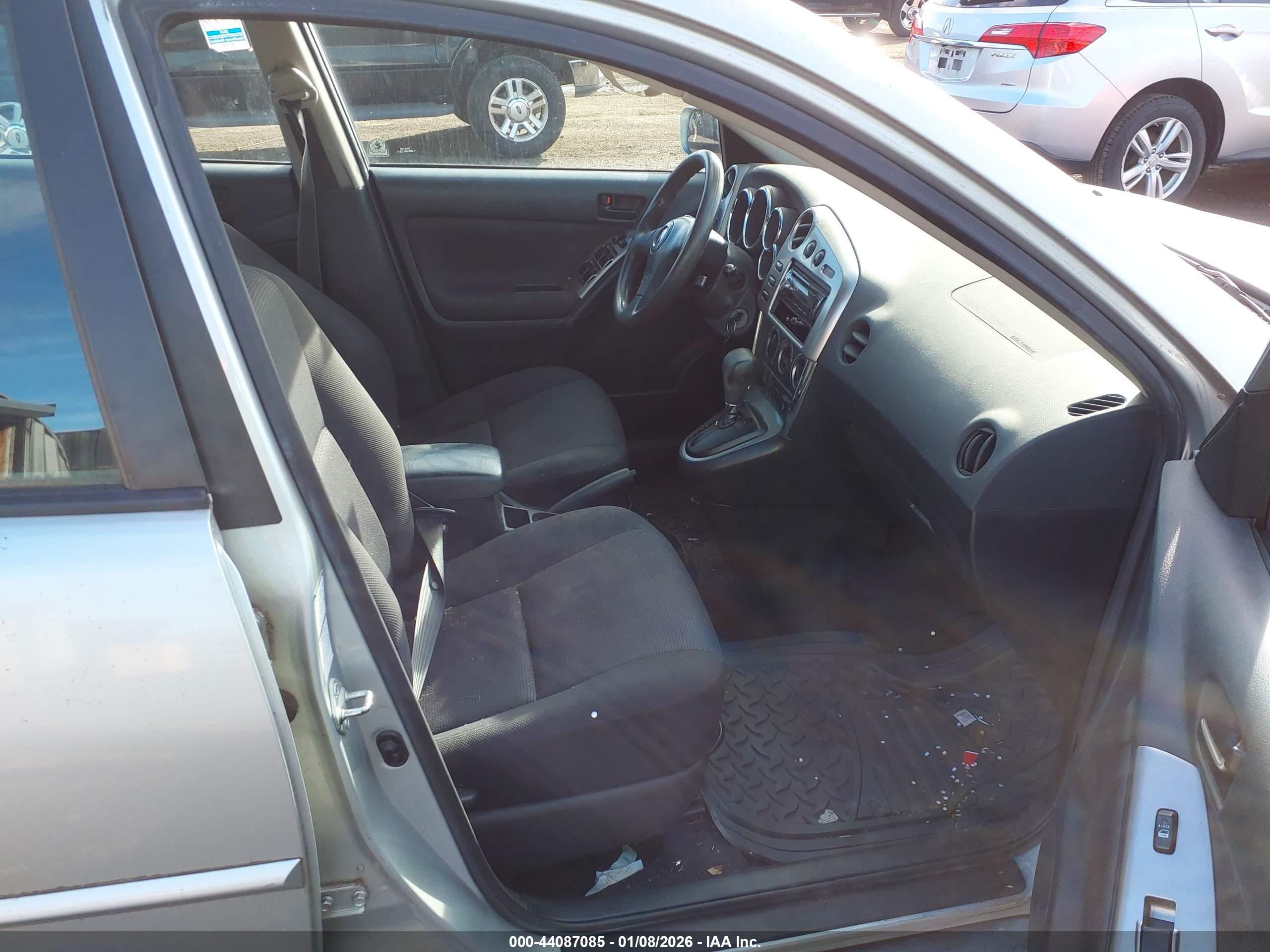 PONTIAC VIBE image 5