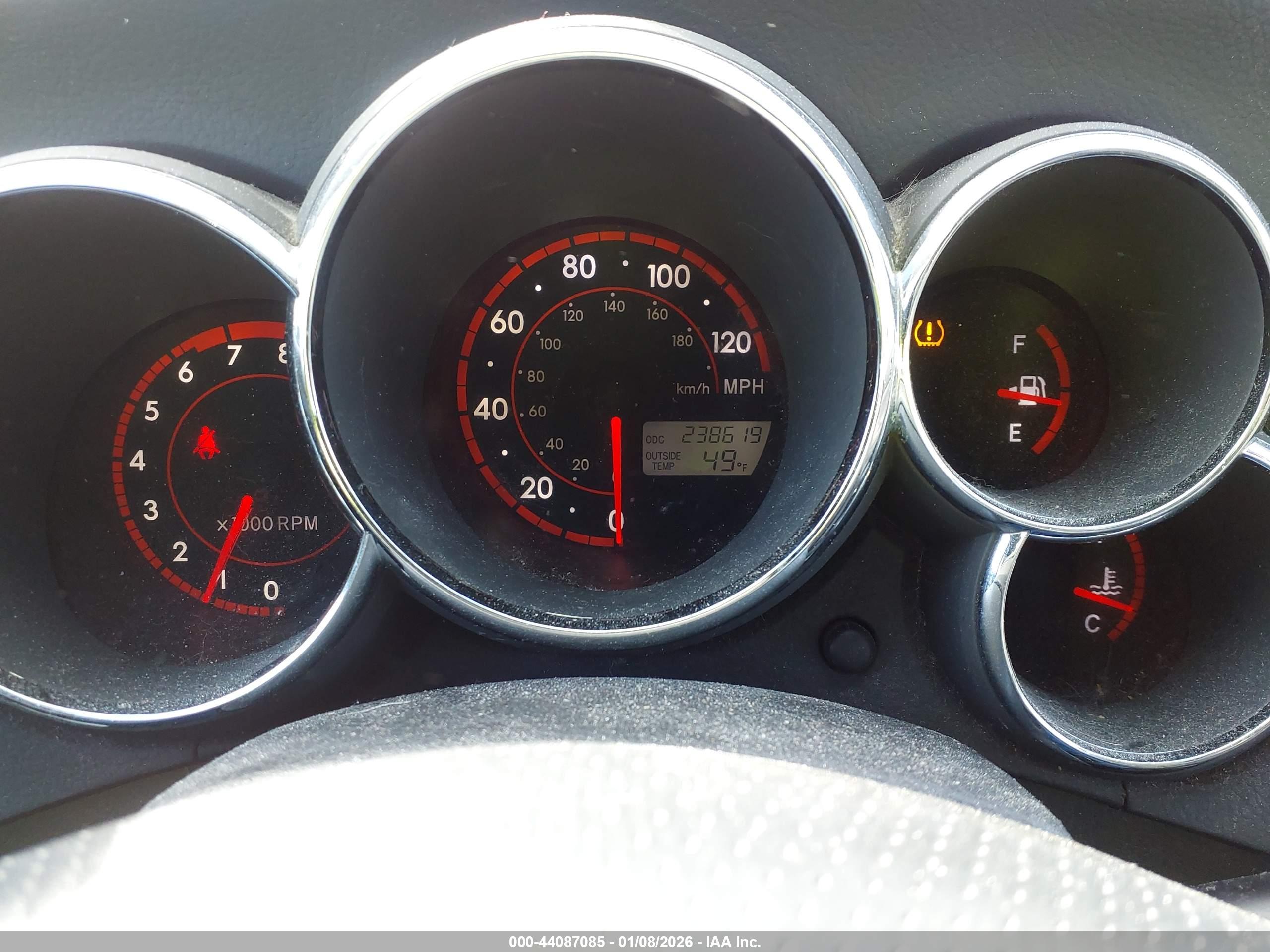 PONTIAC VIBE image 7