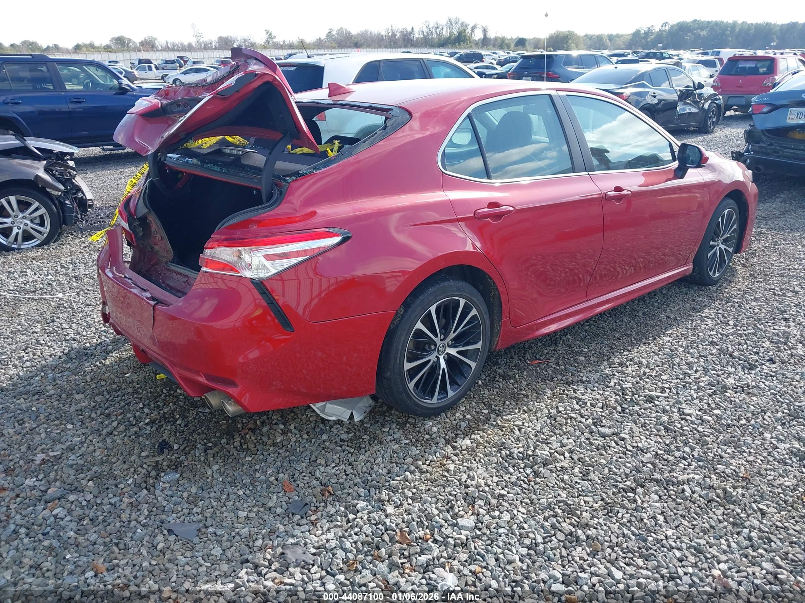 TOYOTA CAMRY image 4