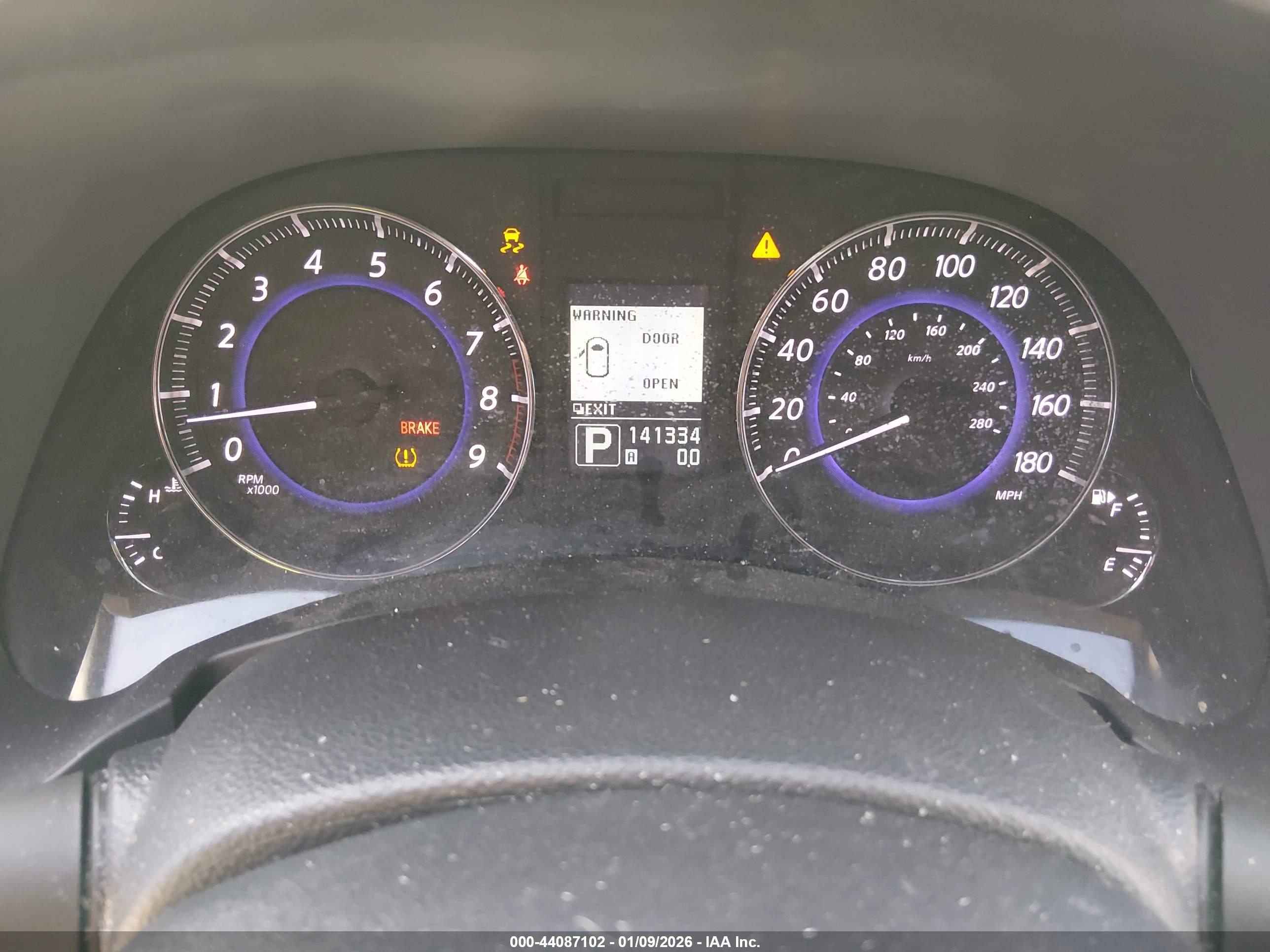 INFINITI QX70 image 7