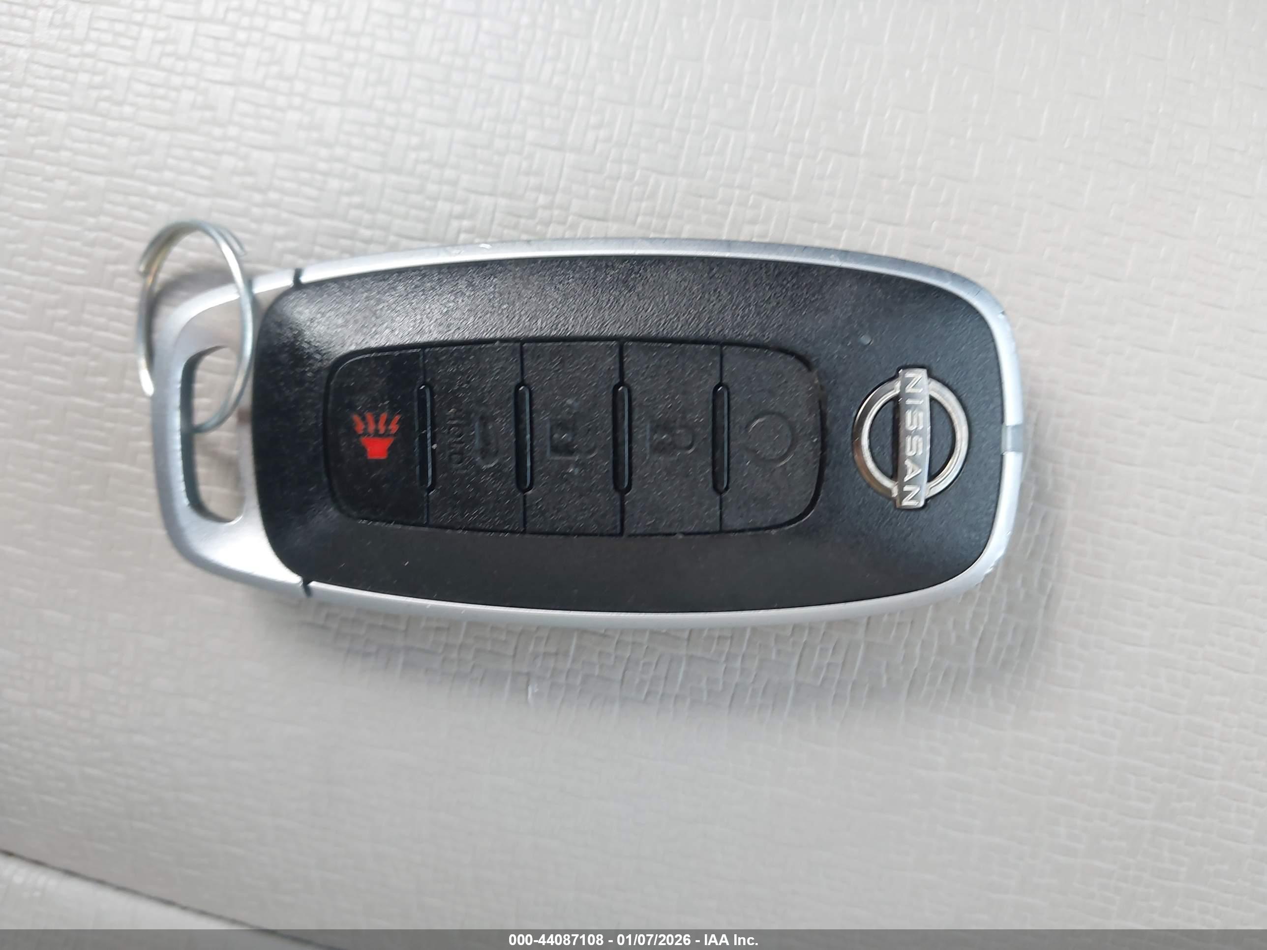 NISSAN ROGUE image 11