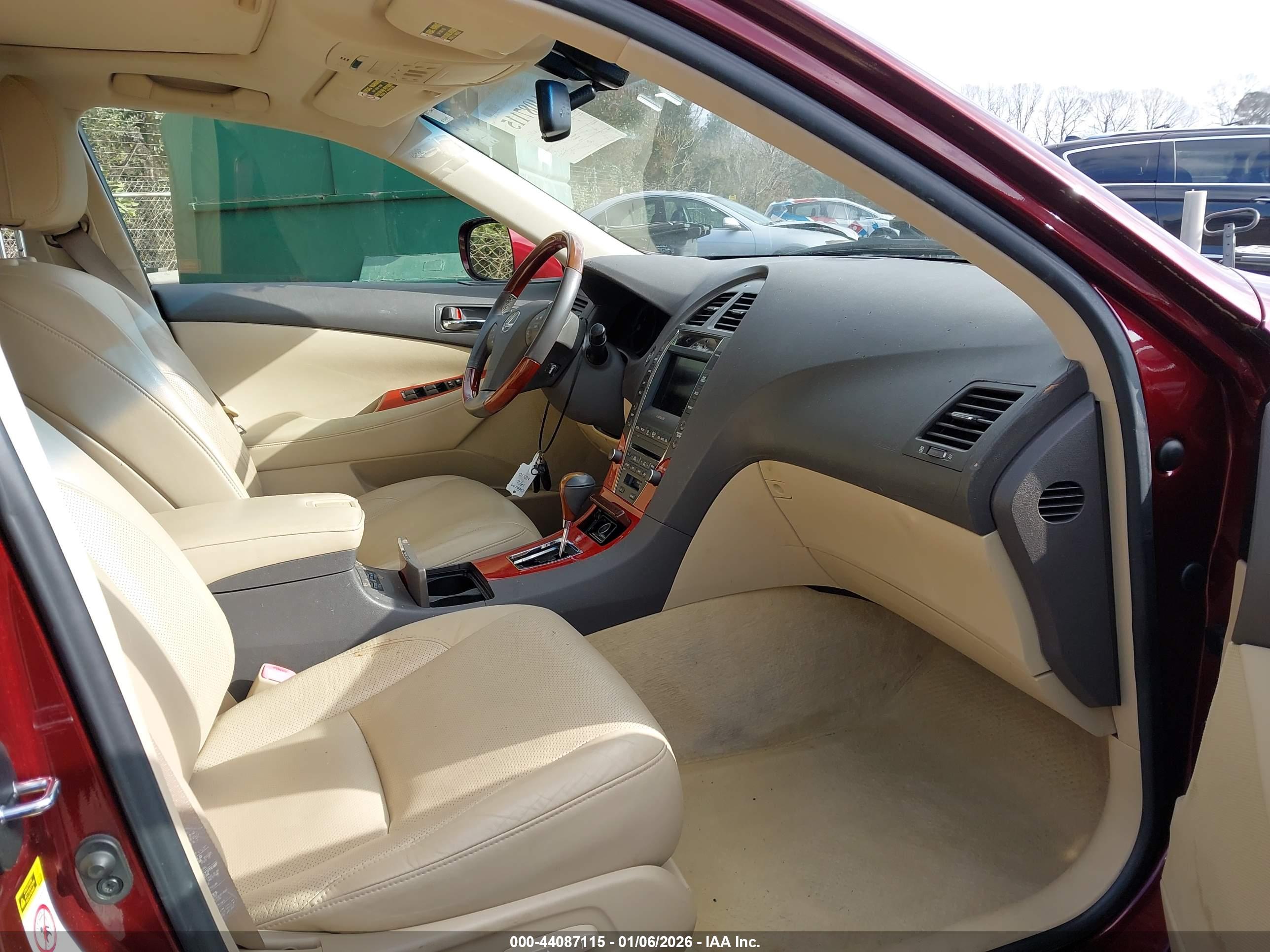 LEXUS ES image 5