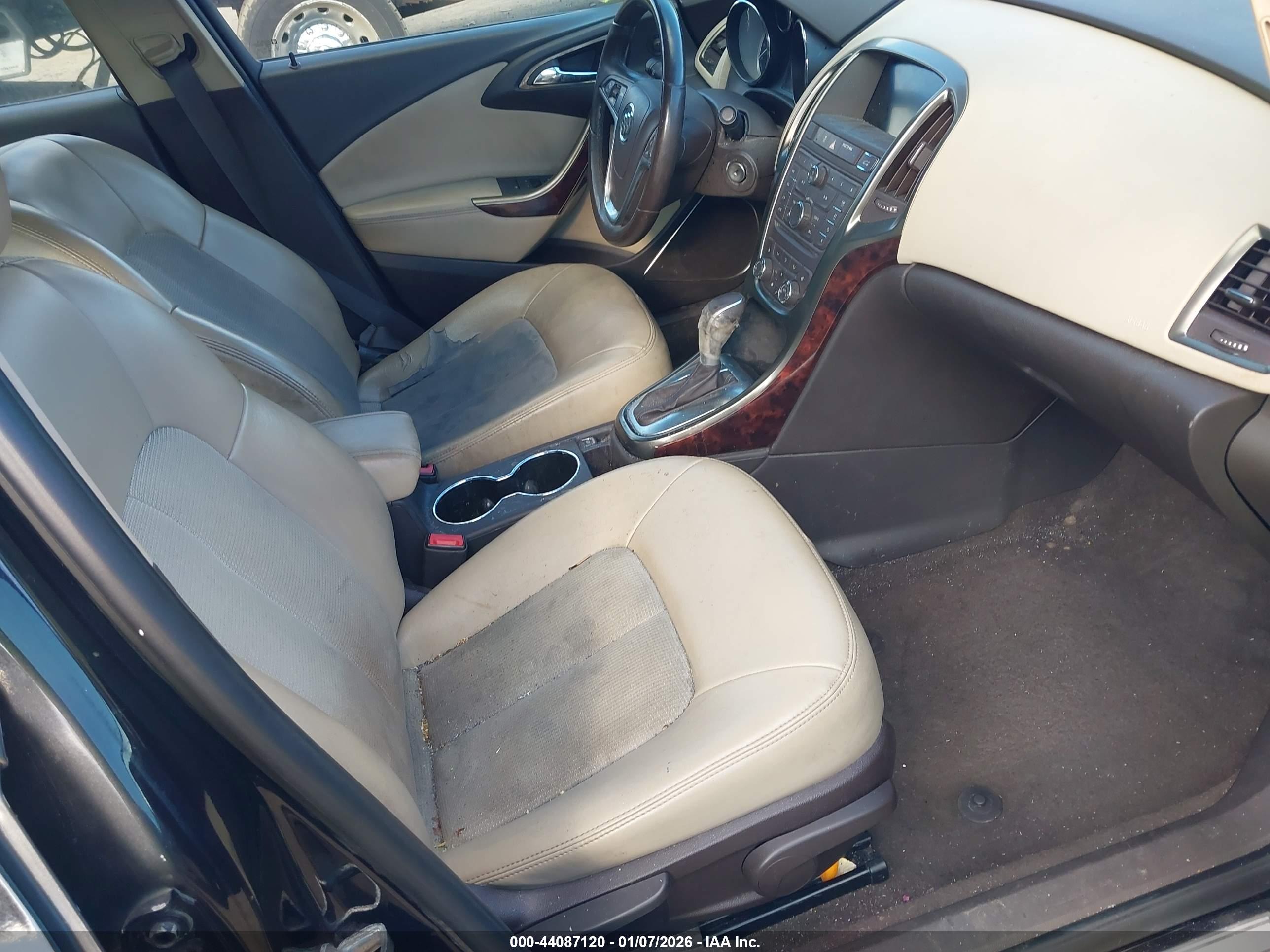 BUICK VERANO image 5