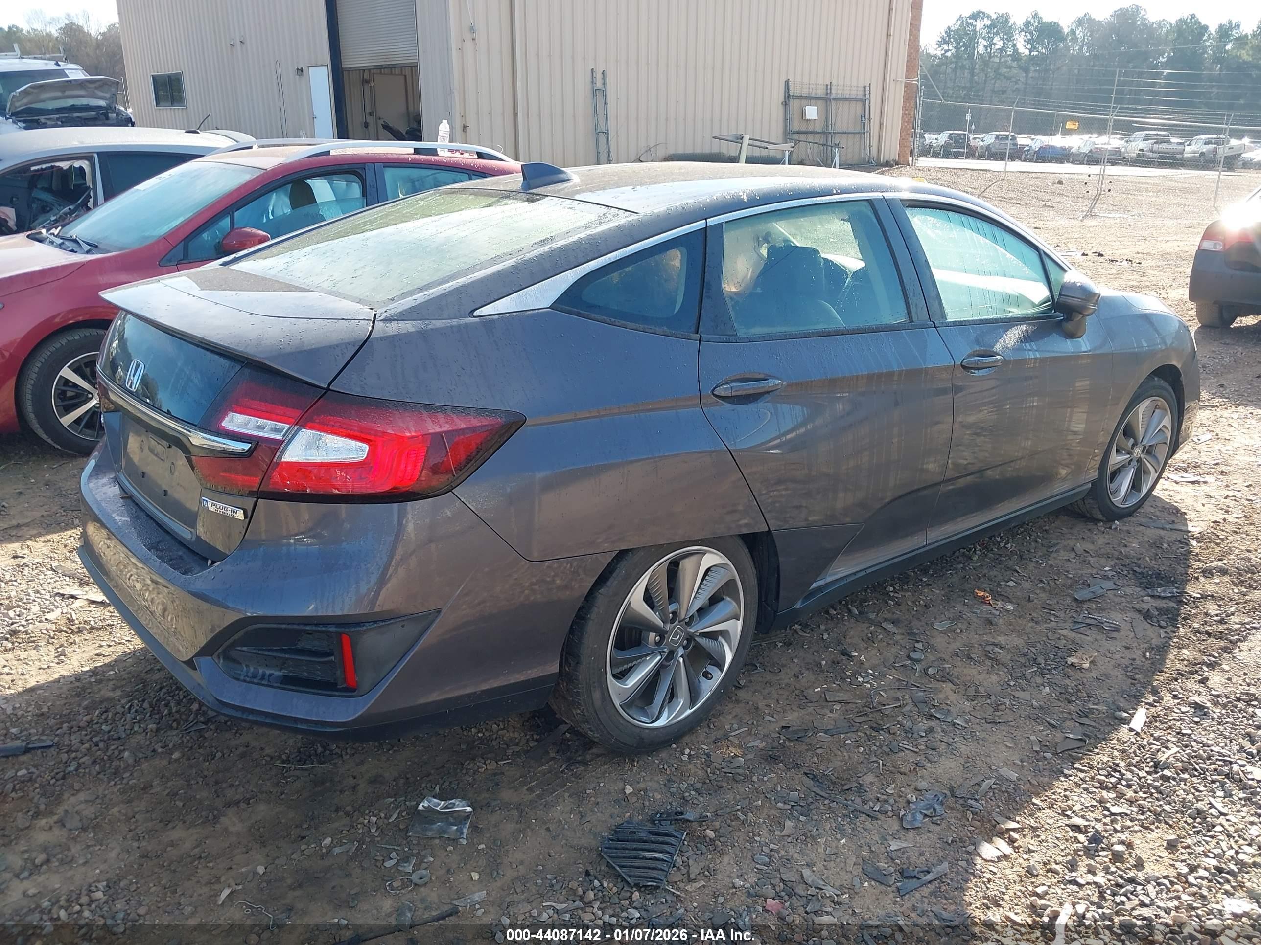HONDA CLARITY image 4