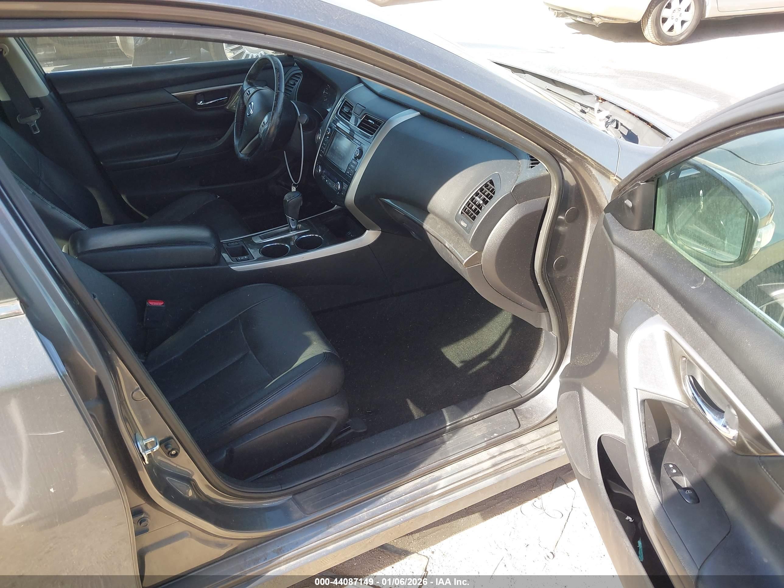 NISSAN ALTIMA image 5