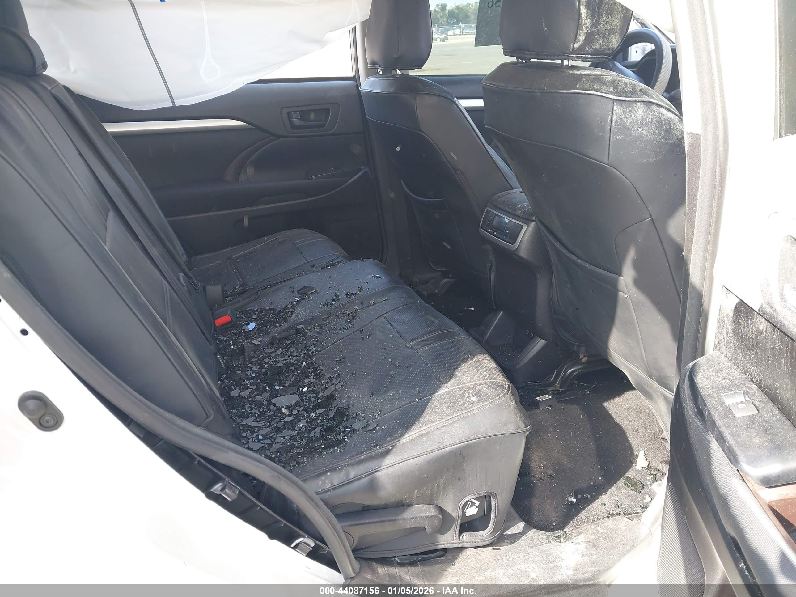 TOYOTA HIGHLANDER image 8