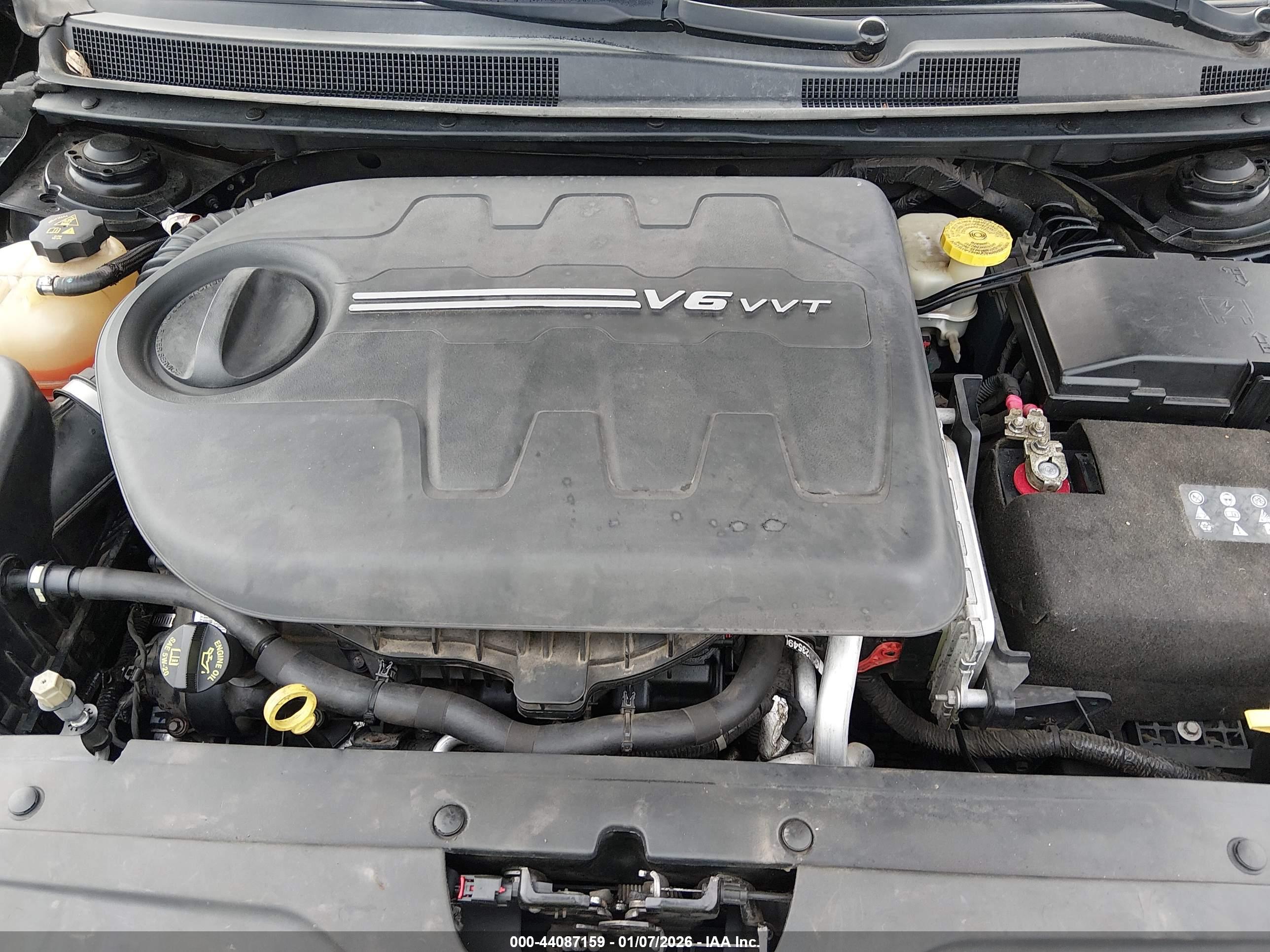 CHRYSLER 200 image 10