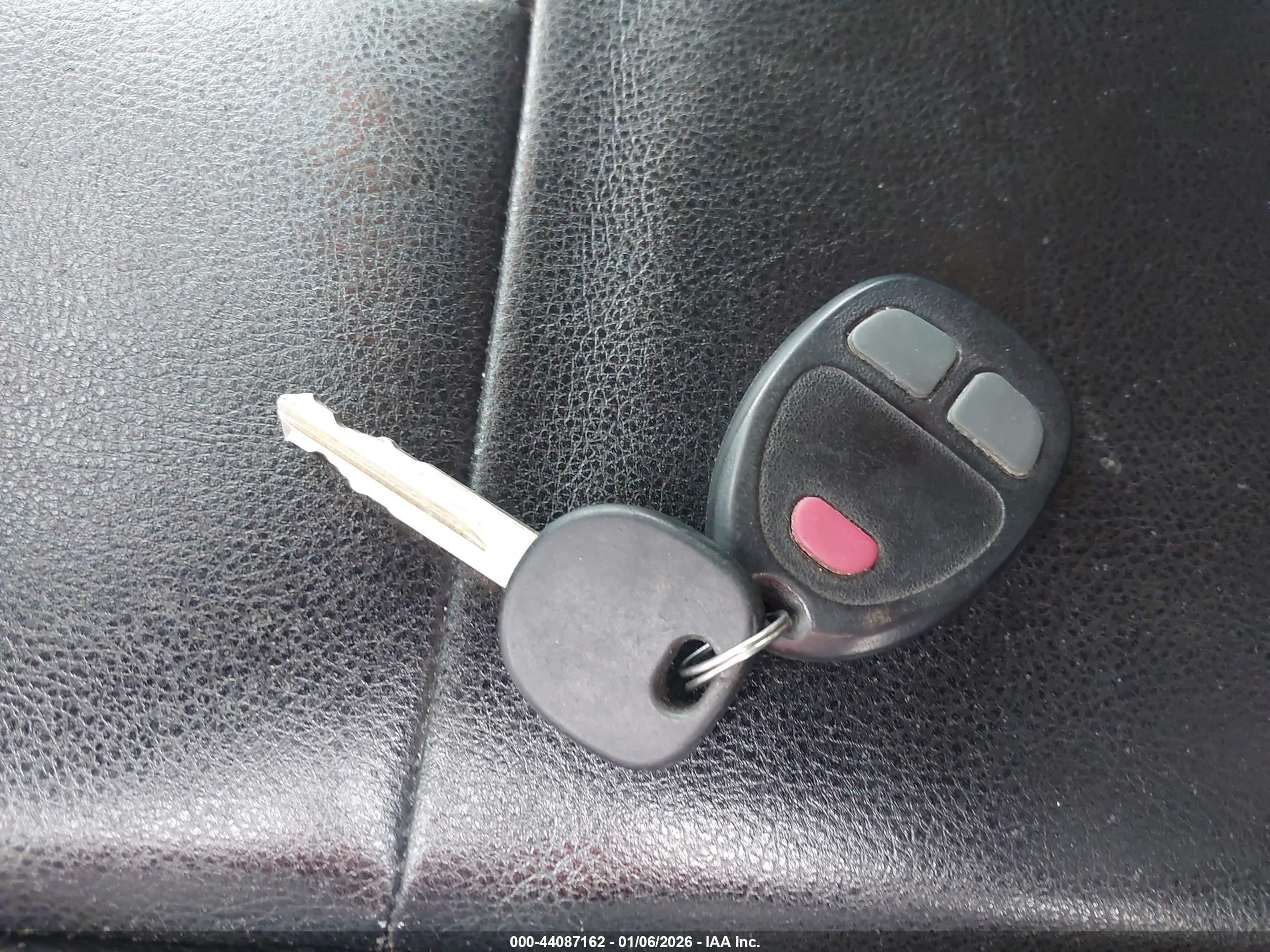 CHEVROLET SILVERADO image 11