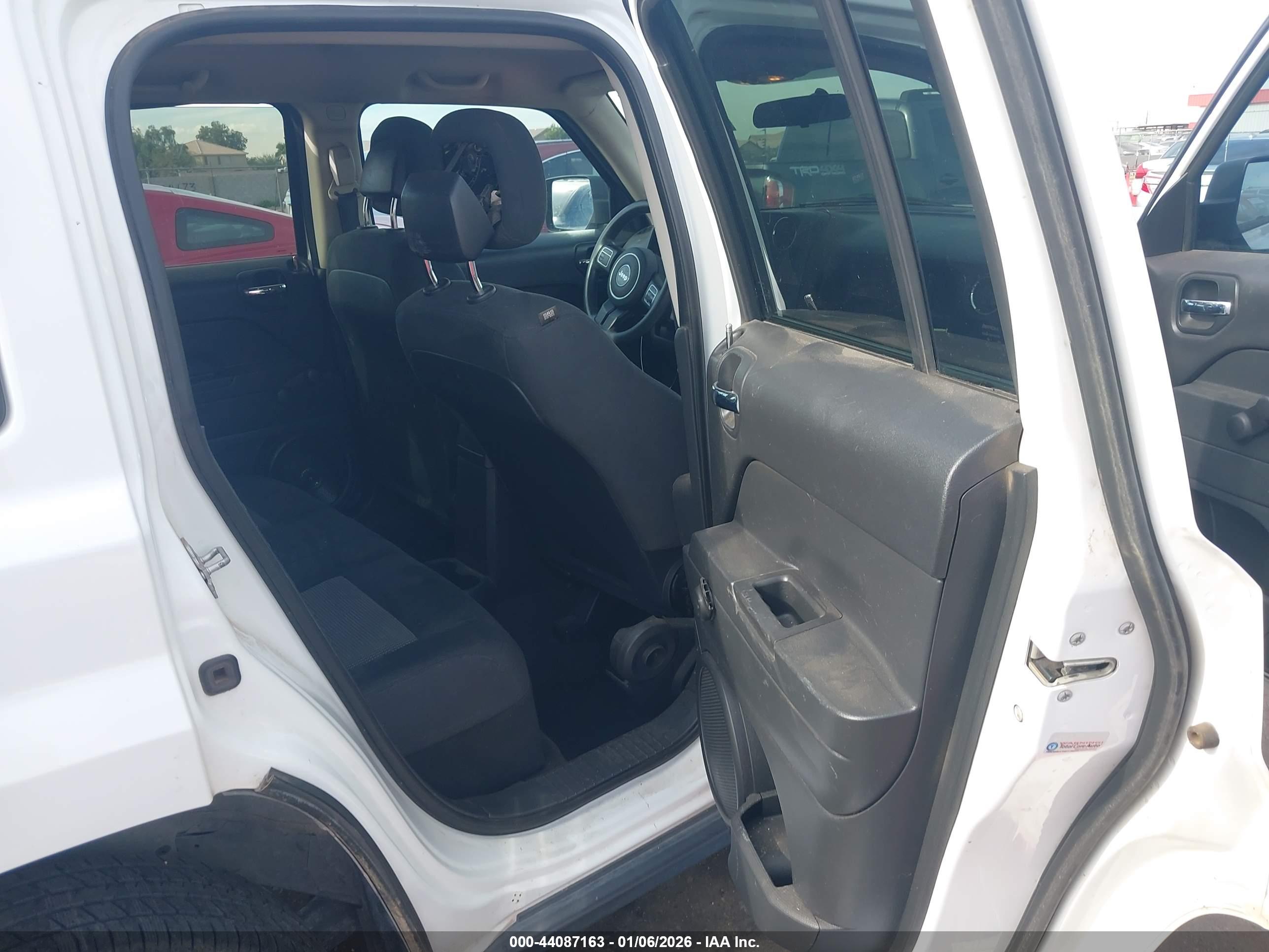 JEEP PATRIOT image 8