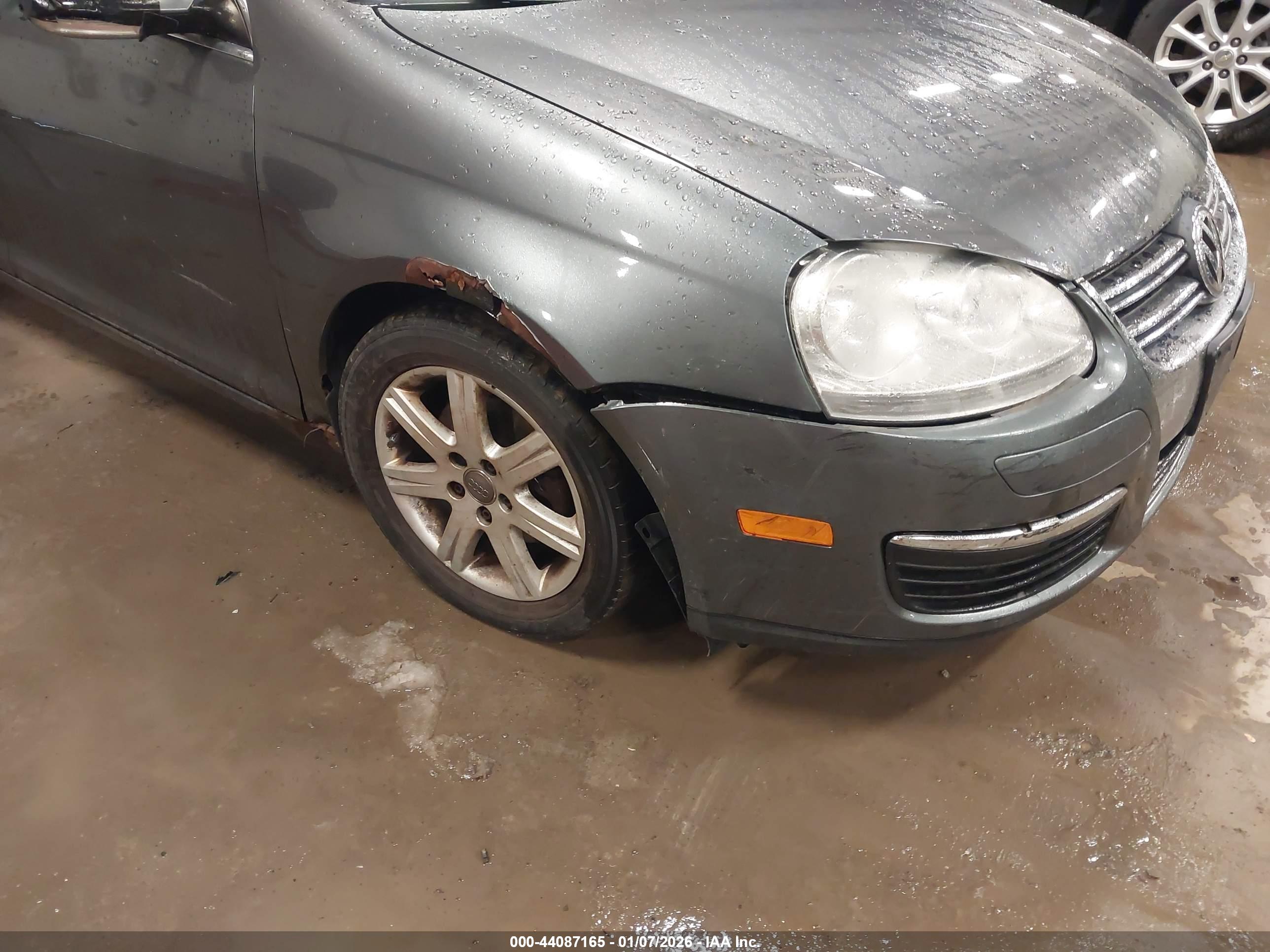 VOLKSWAGEN JETTA image 6
