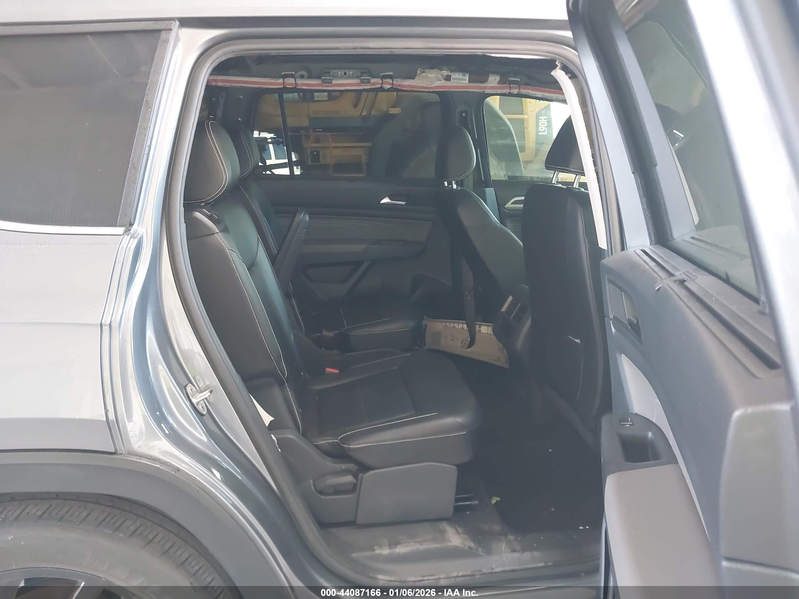 VOLKSWAGEN ATLAS image 8