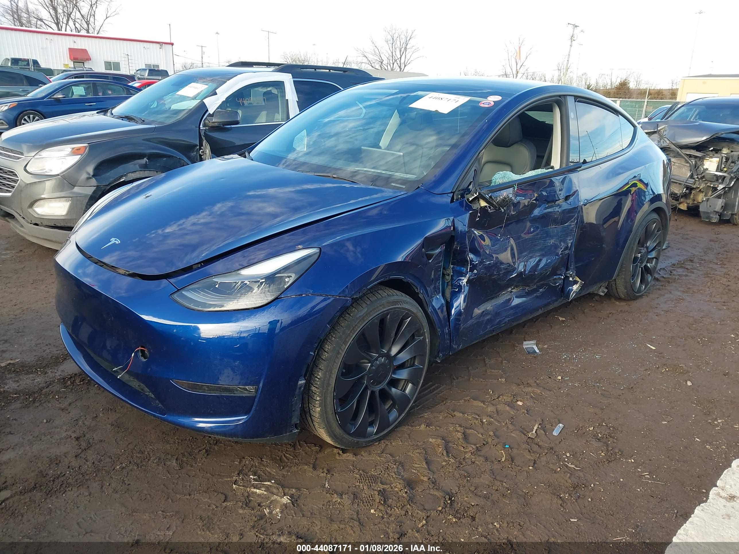 TESLA MODEL image 2
