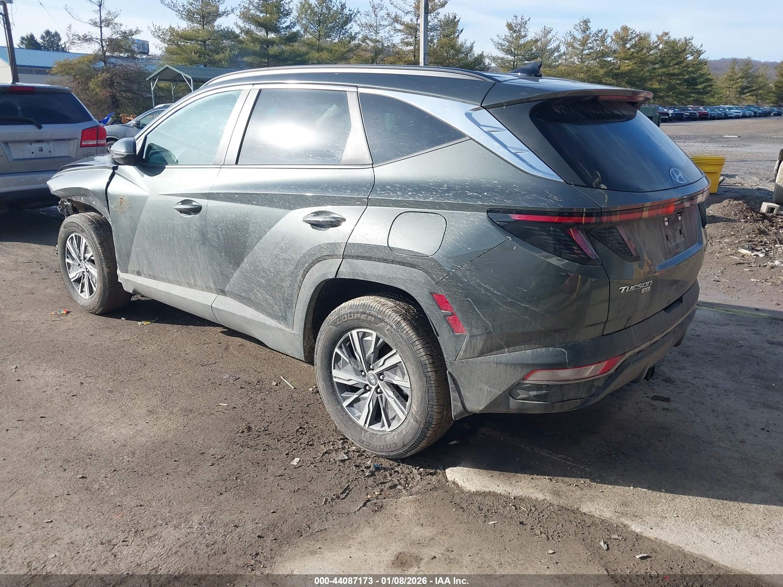 HYUNDAI TUCSON image 3