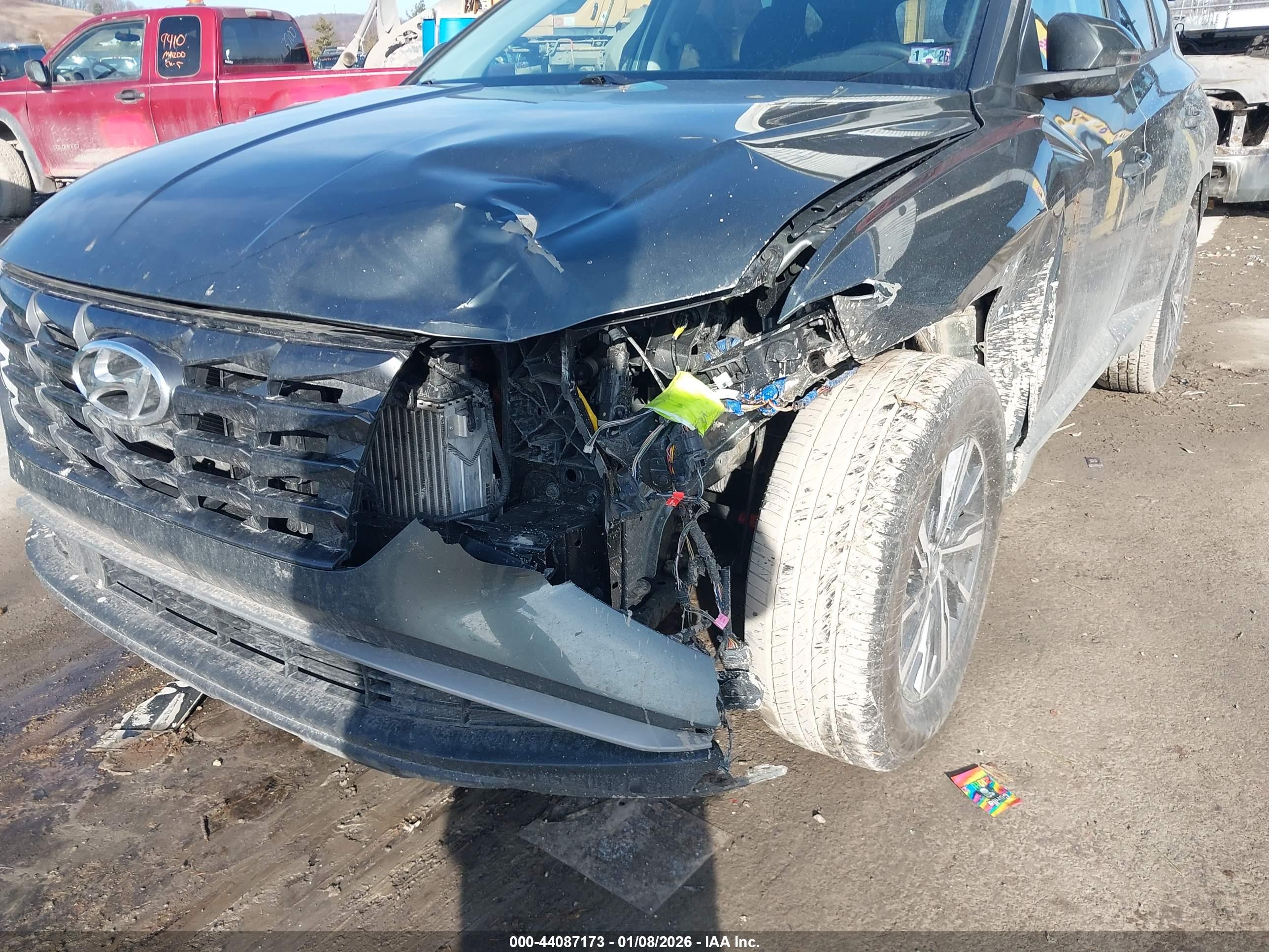 HYUNDAI TUCSON image 6