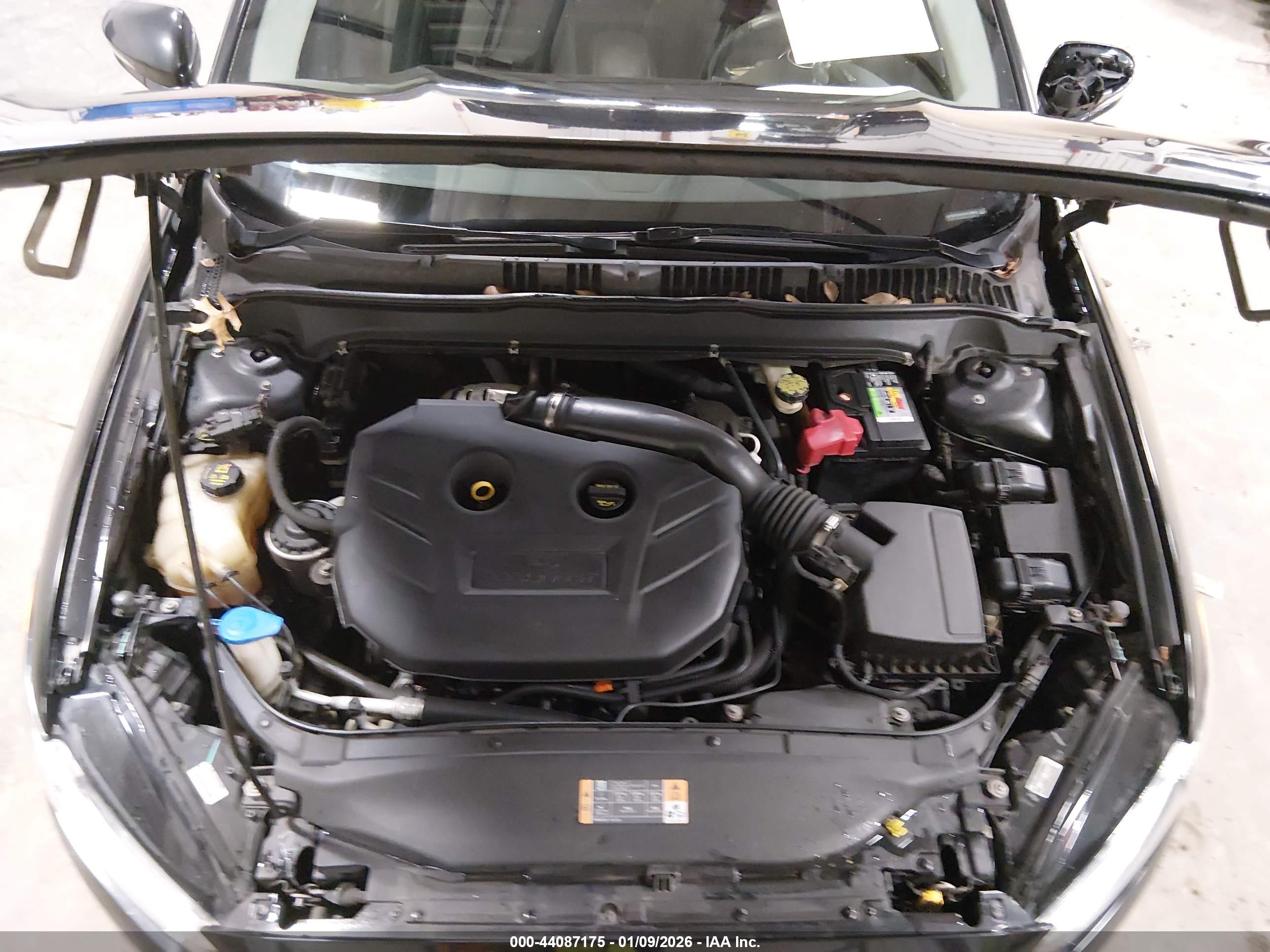 FORD FUSION image 10