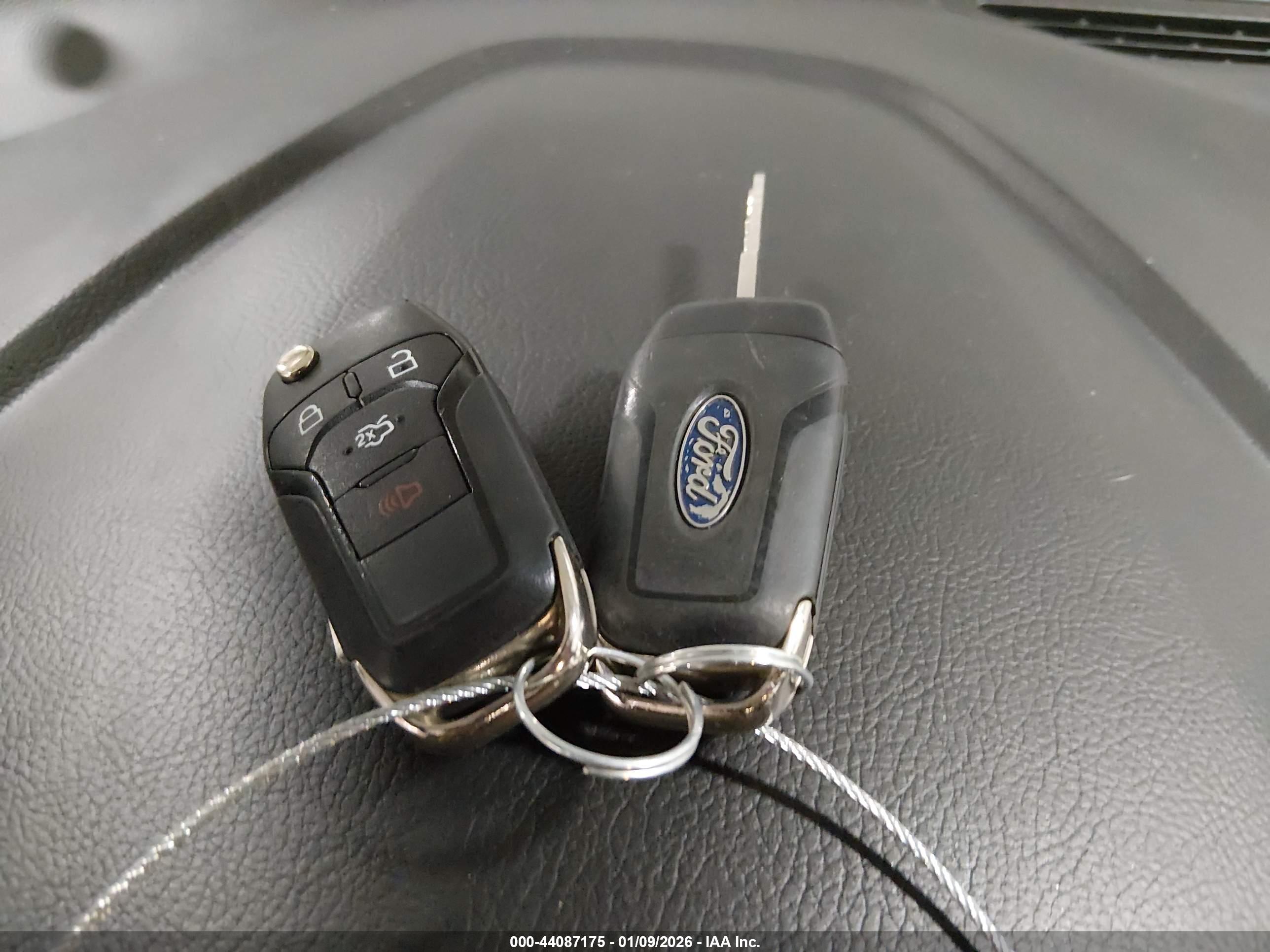 FORD FUSION image 11