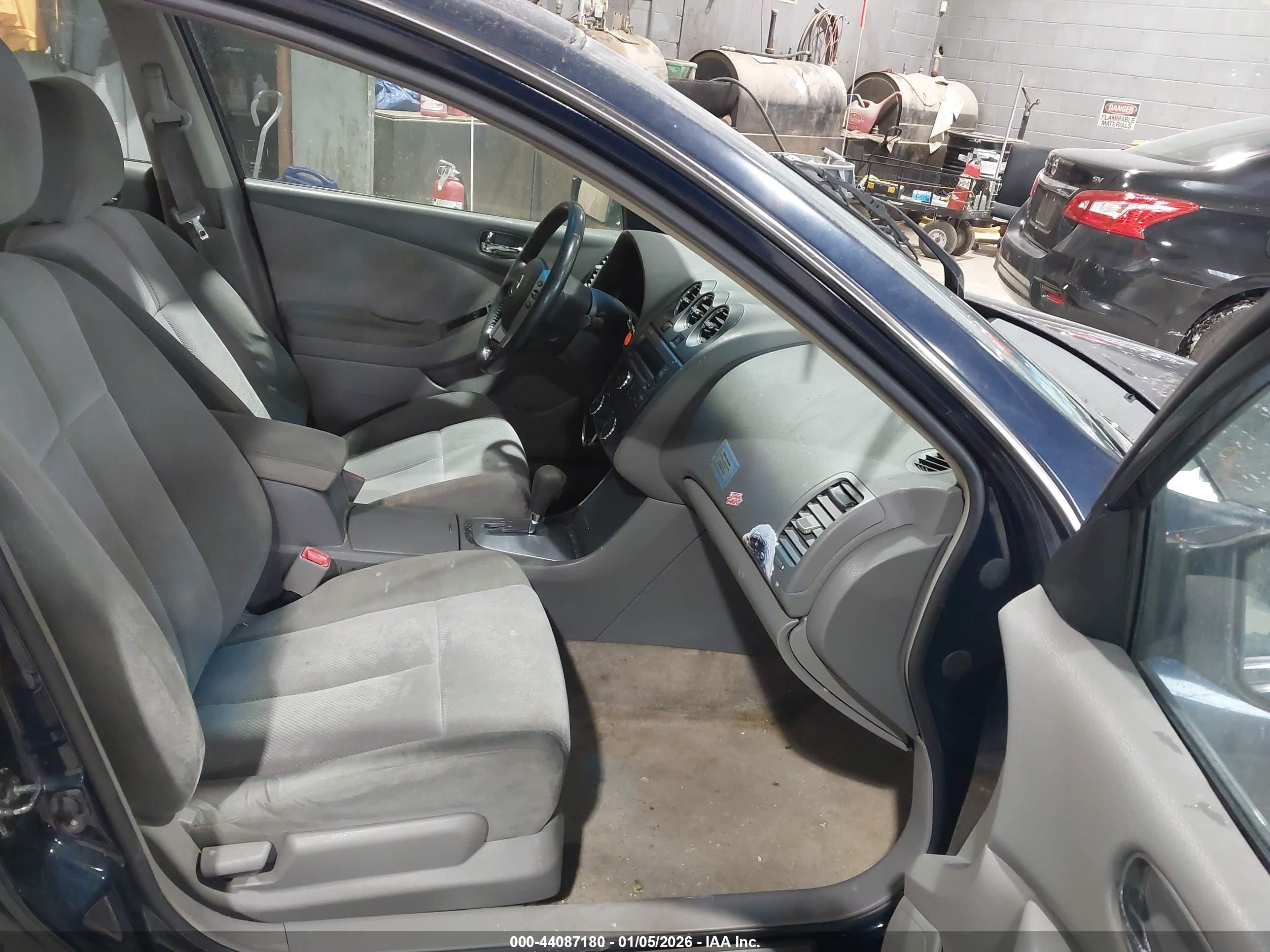 NISSAN ALTIMA image 5
