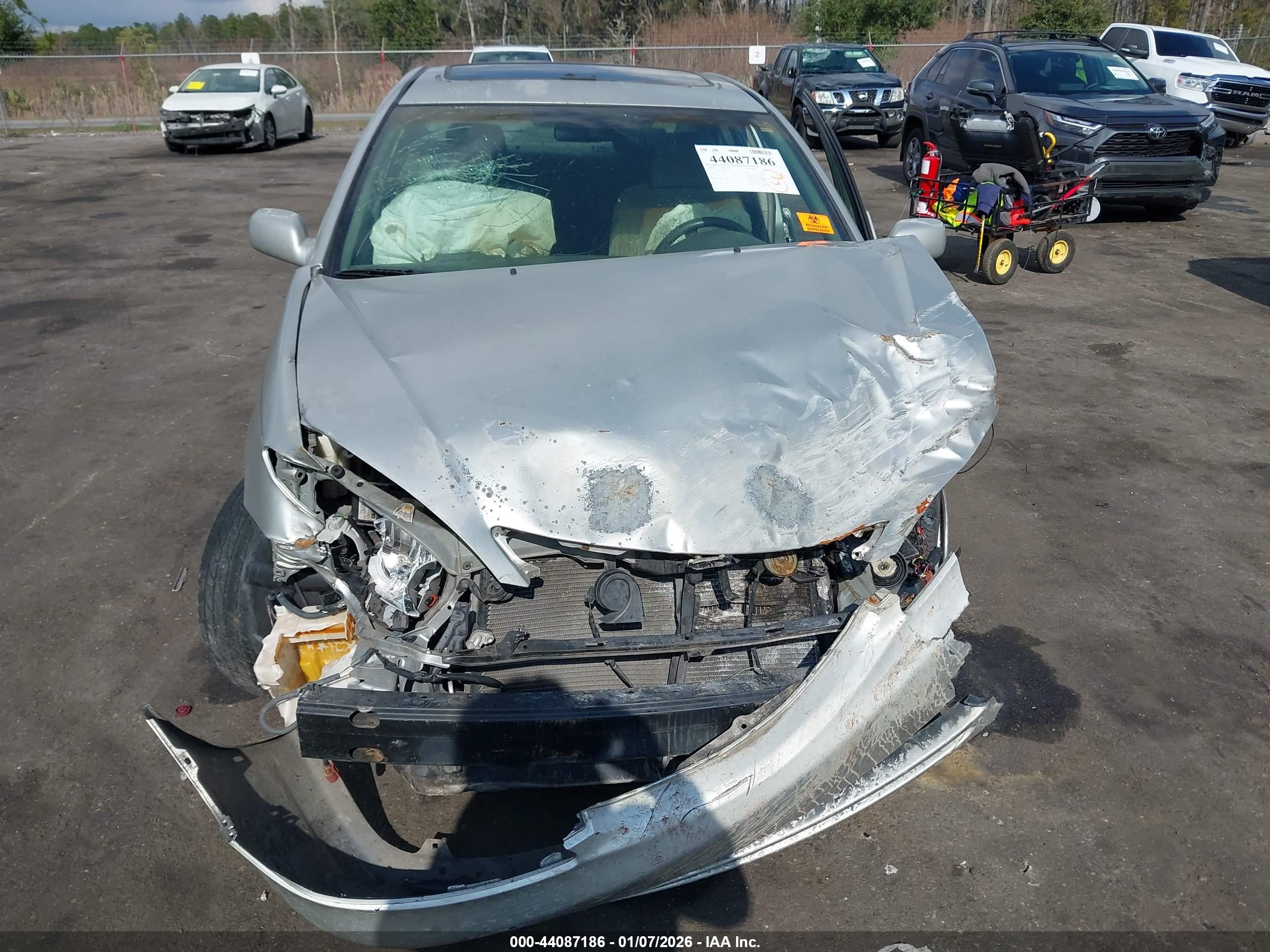 TOYOTA CAMRY image 6
