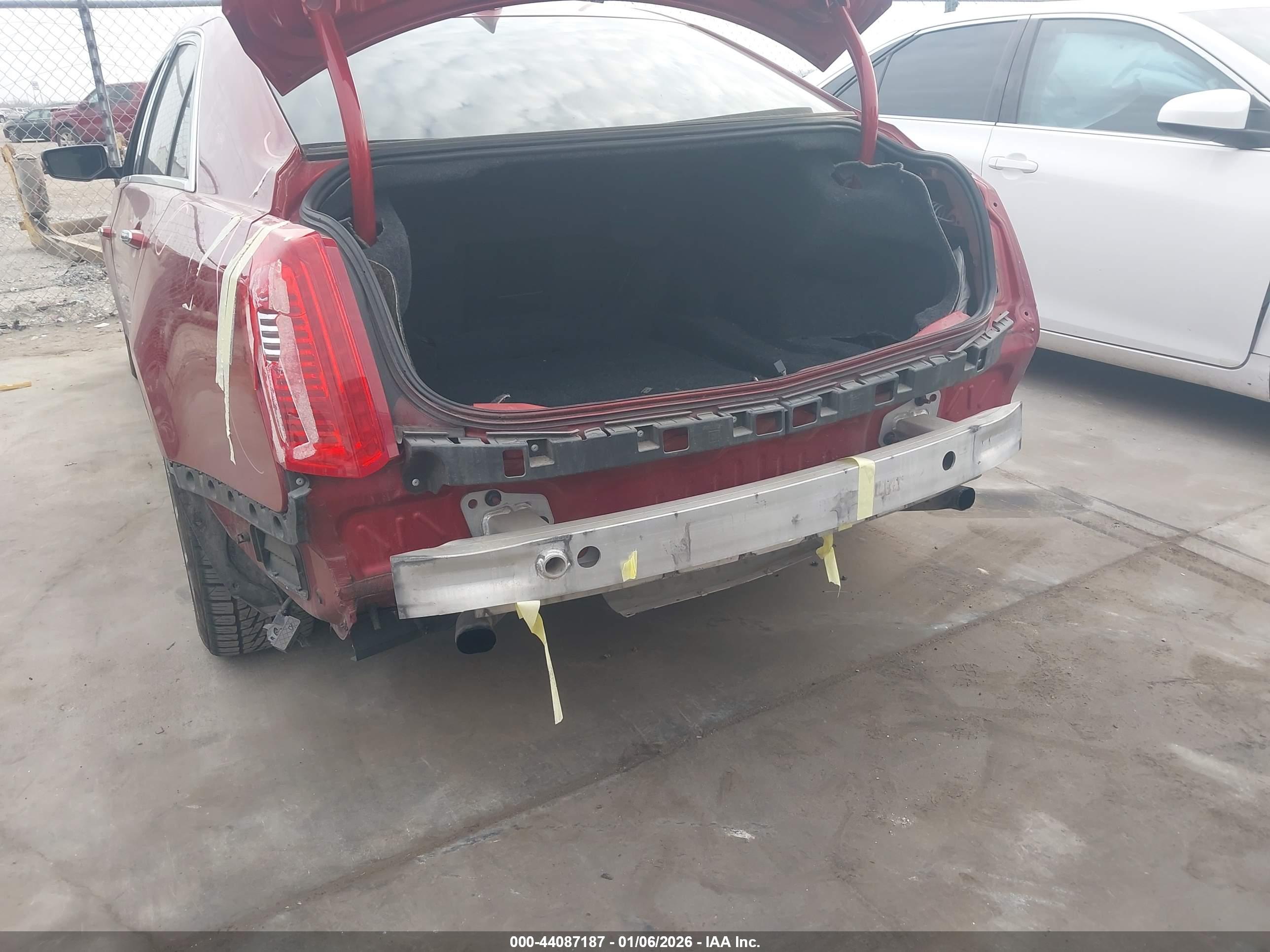 CADILLAC CTS image 6
