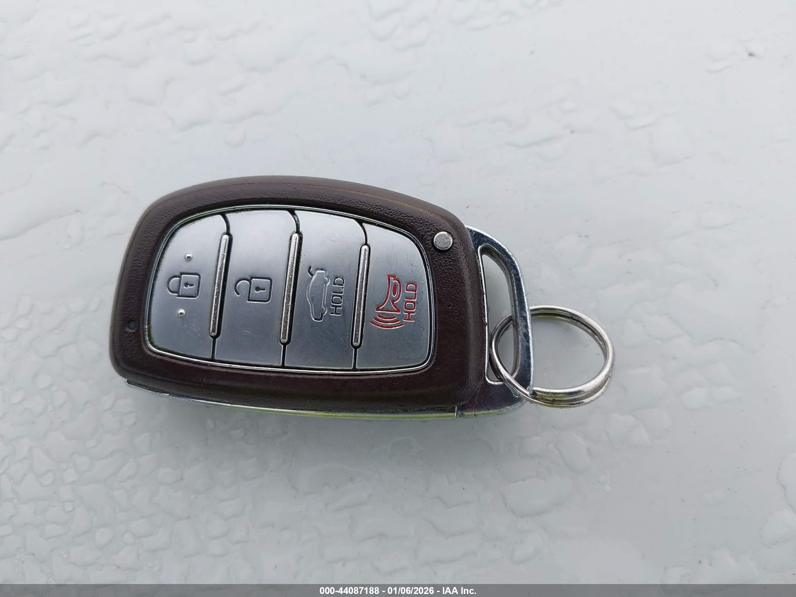 HYUNDAI ELANTRA image 11