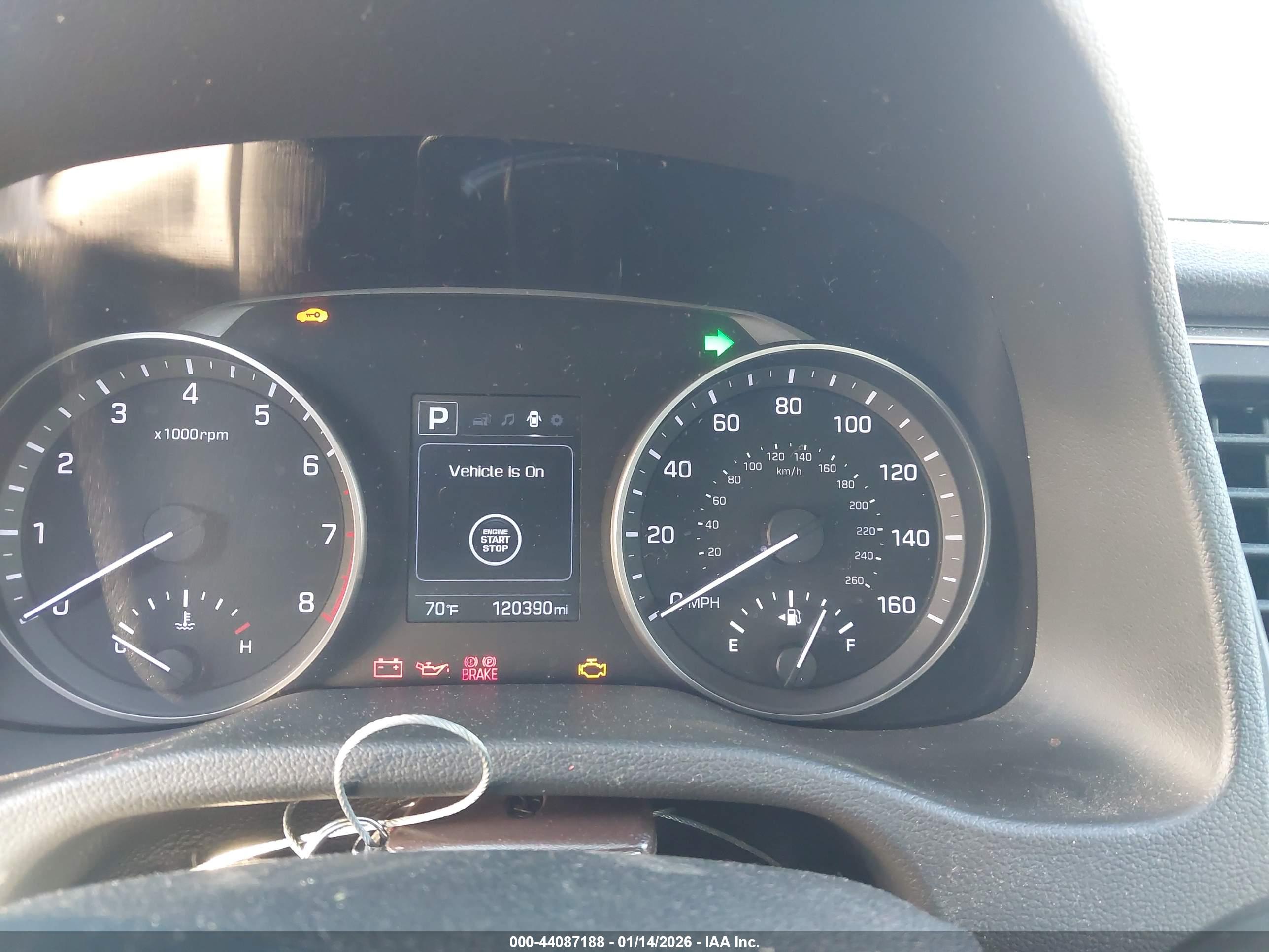 HYUNDAI ELANTRA image 7