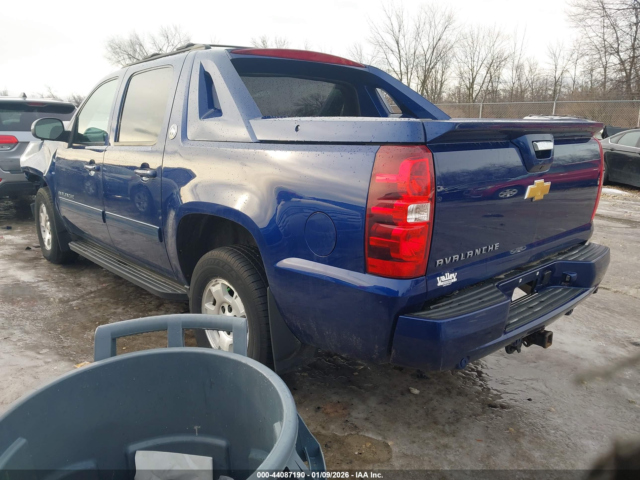 CHEVROLET AVALANCHE image 3