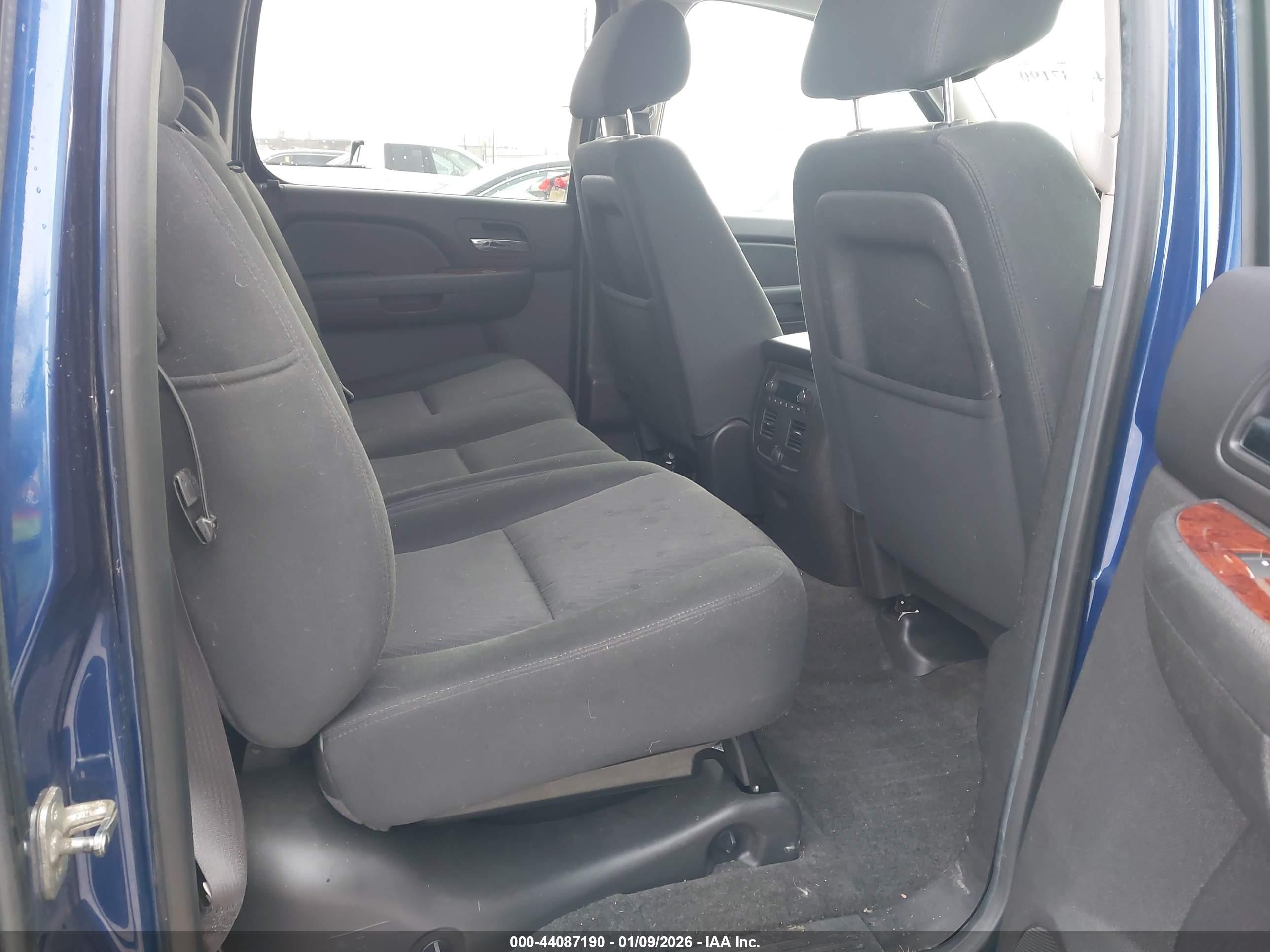 CHEVROLET AVALANCHE image 8