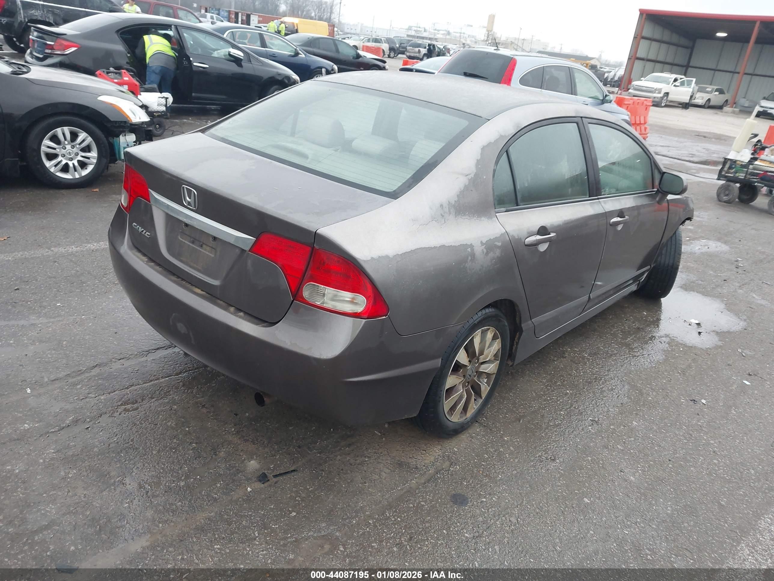 HONDA CIVIC image 4