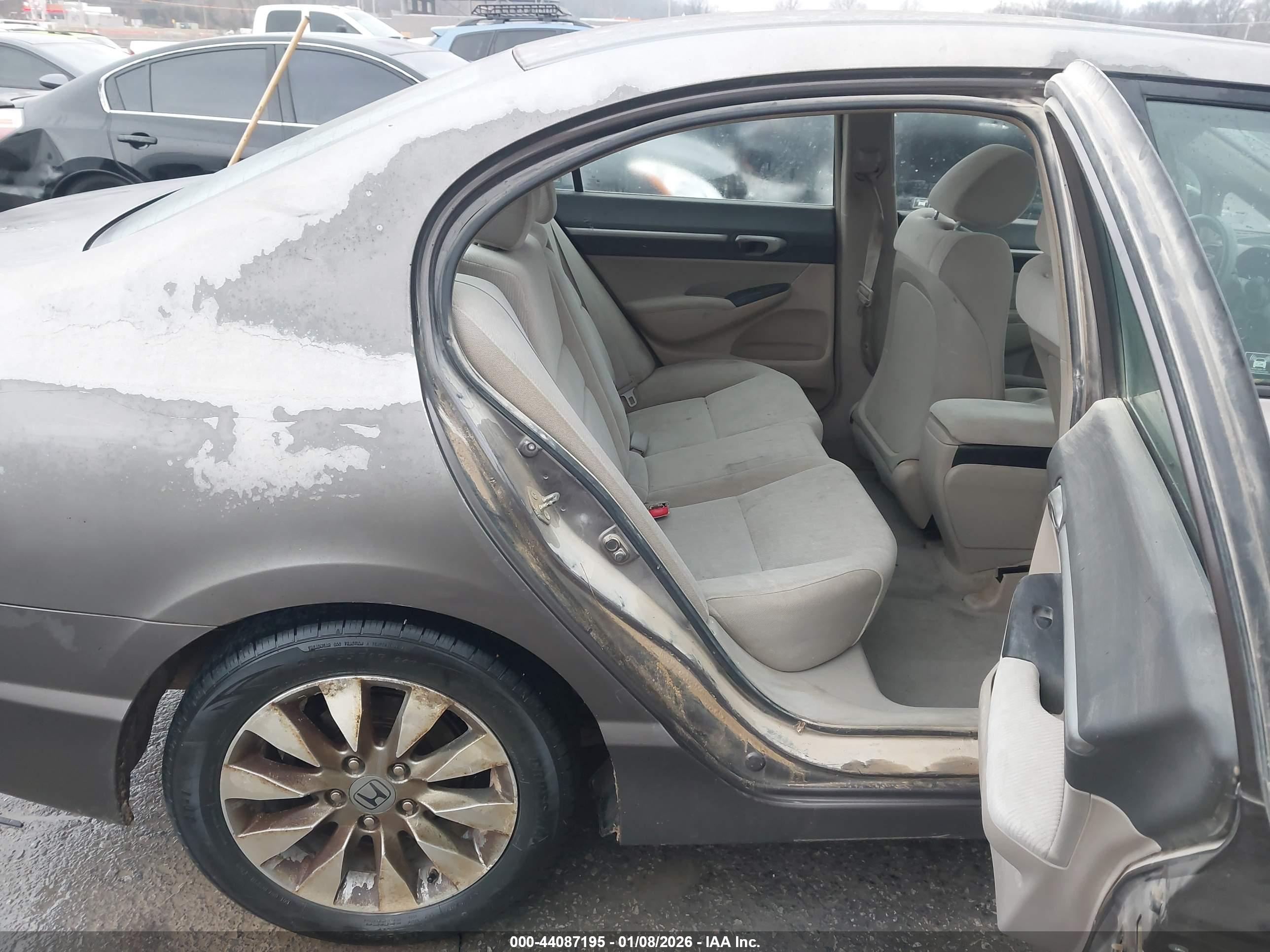 HONDA CIVIC image 8