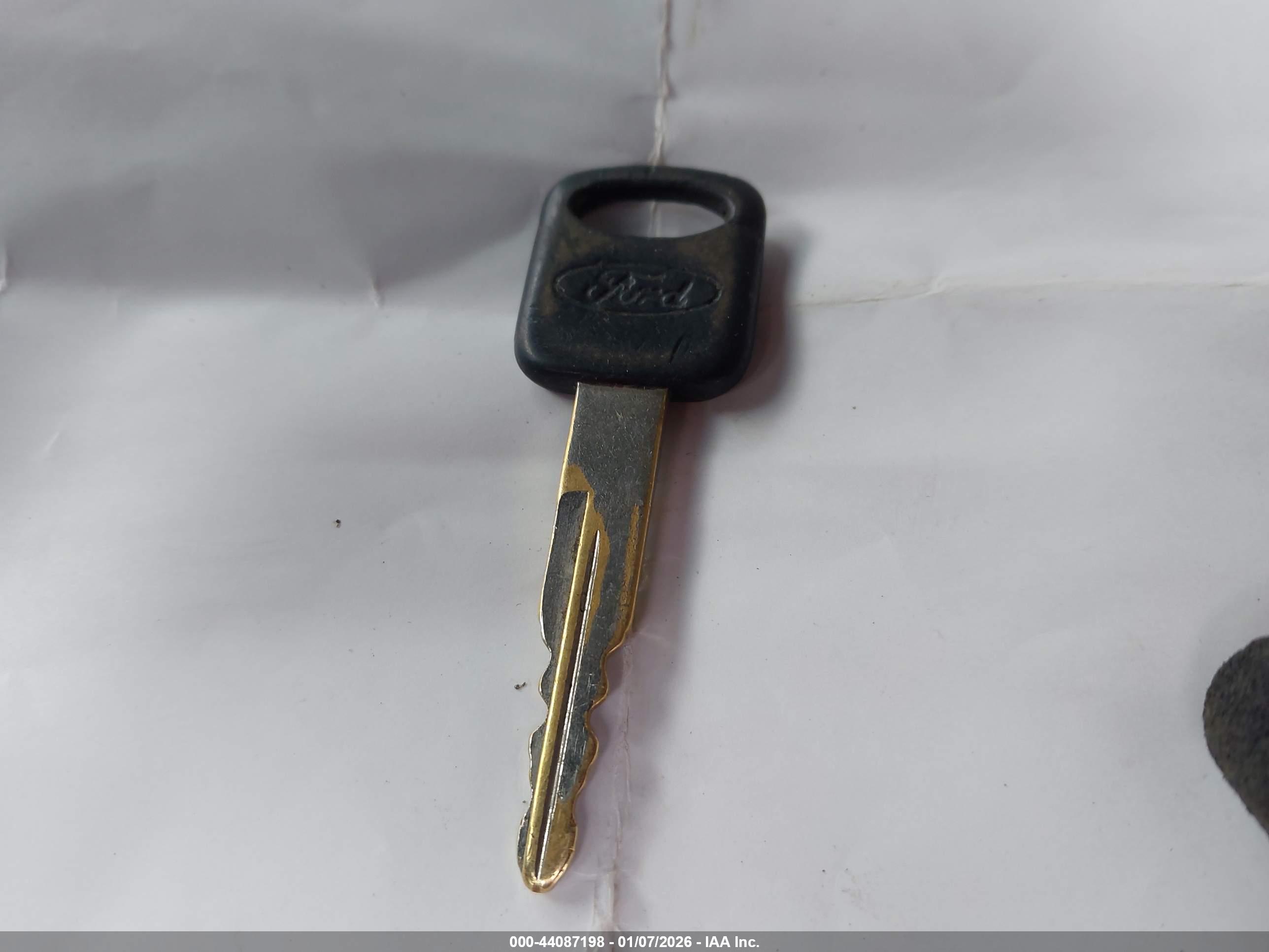FORD E-250 image 11