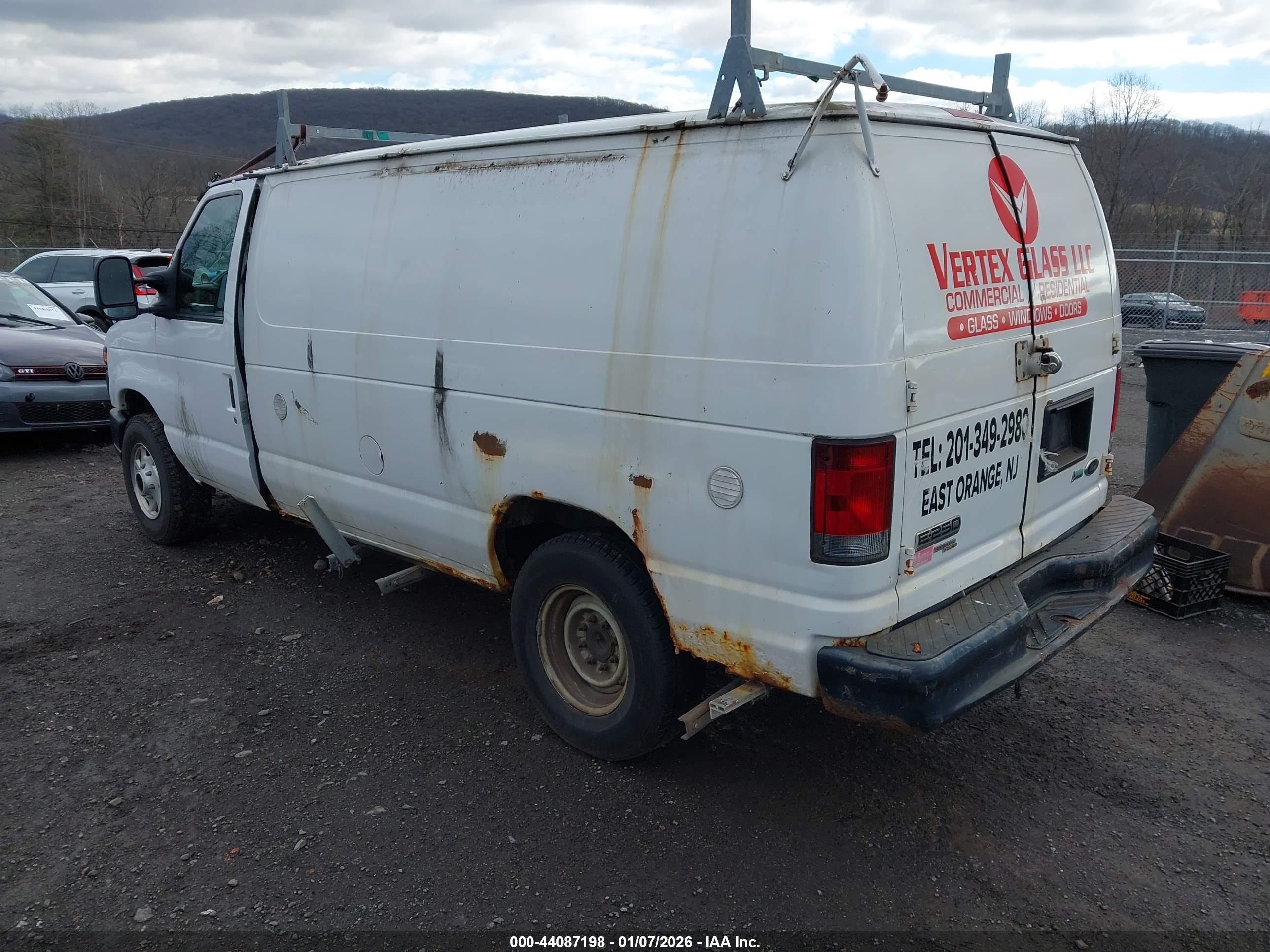 FORD E-250 image 3