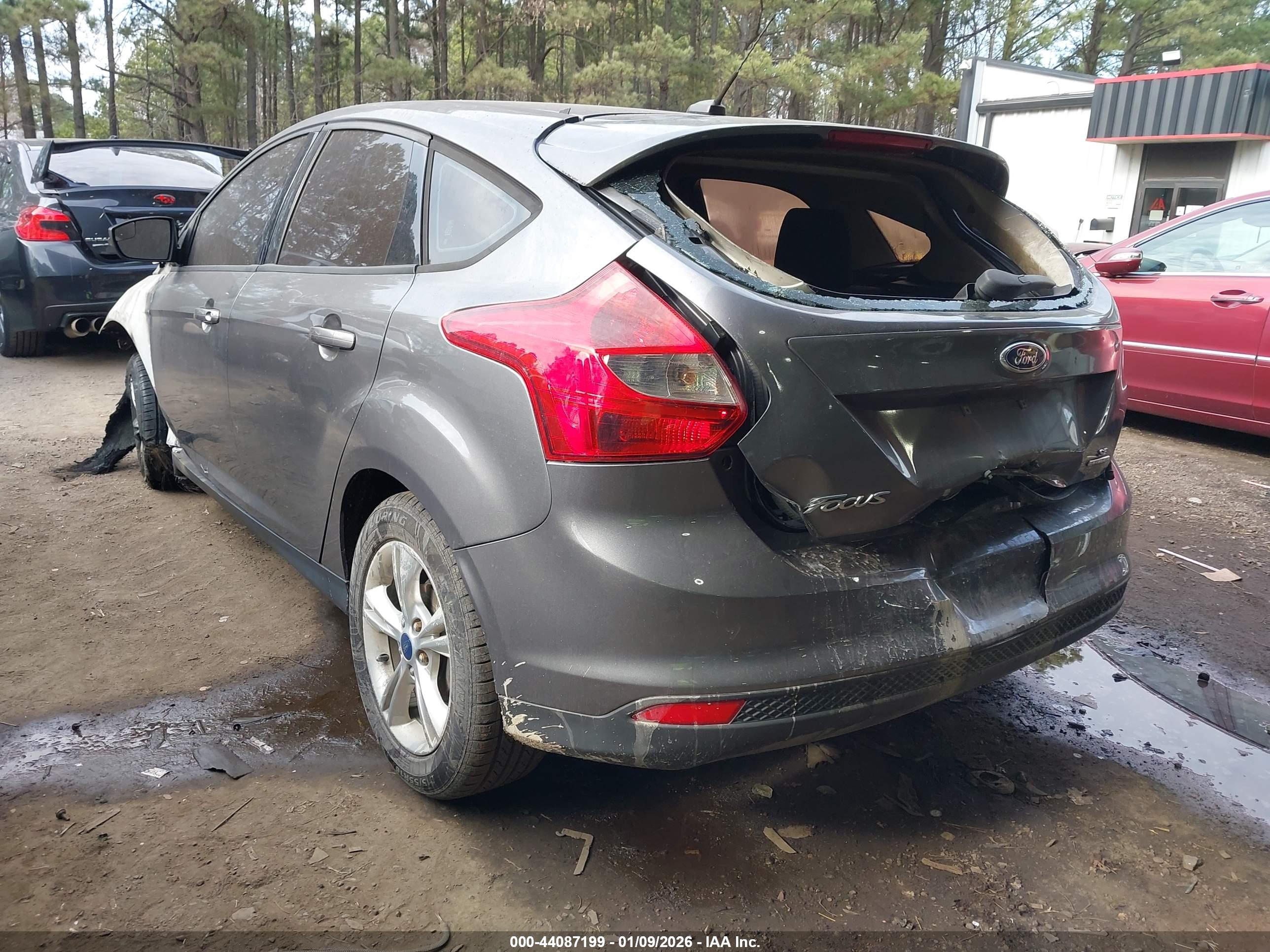 FORD FOCUS image 3