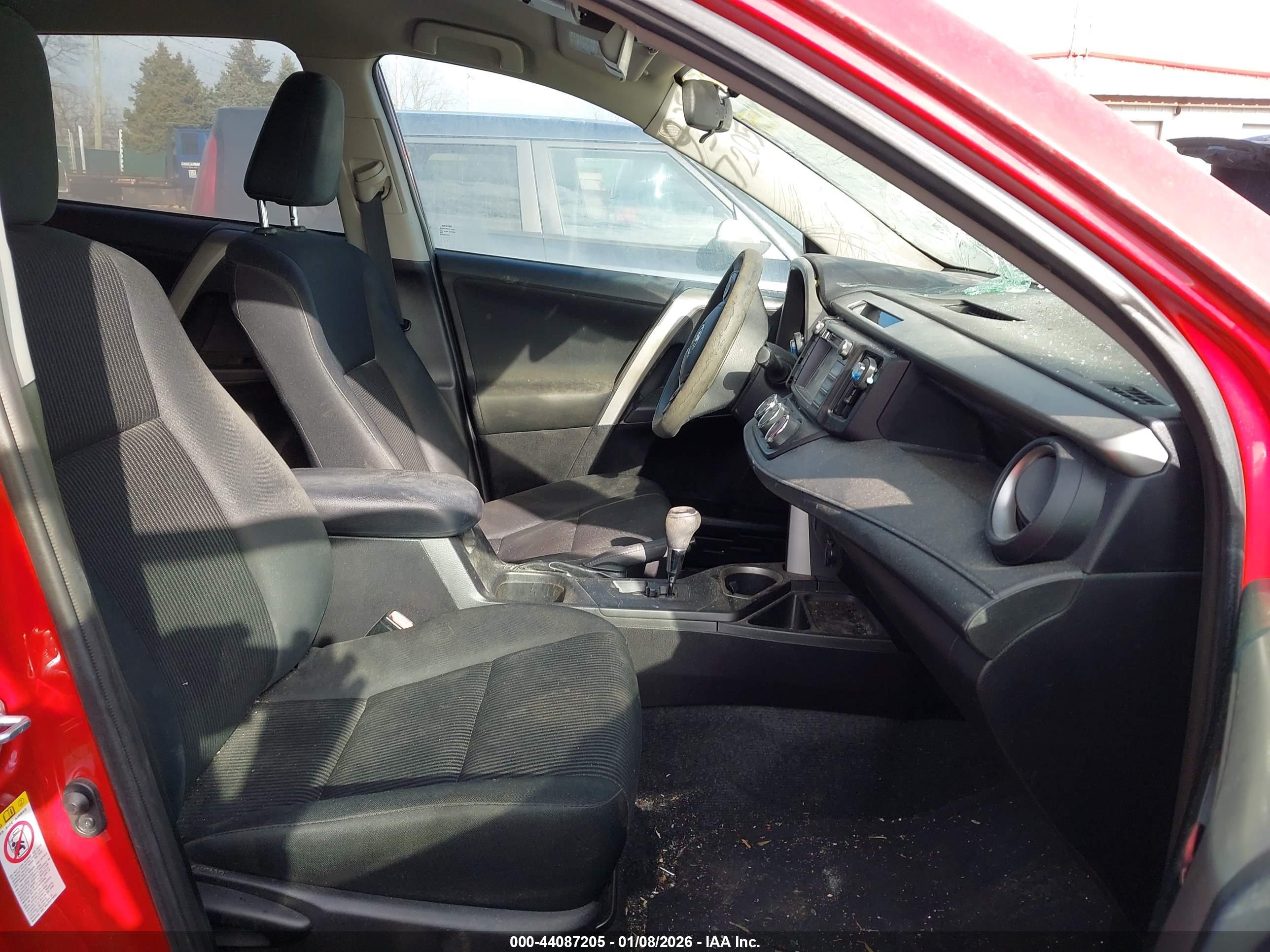 TOYOTA RAV4 image 5