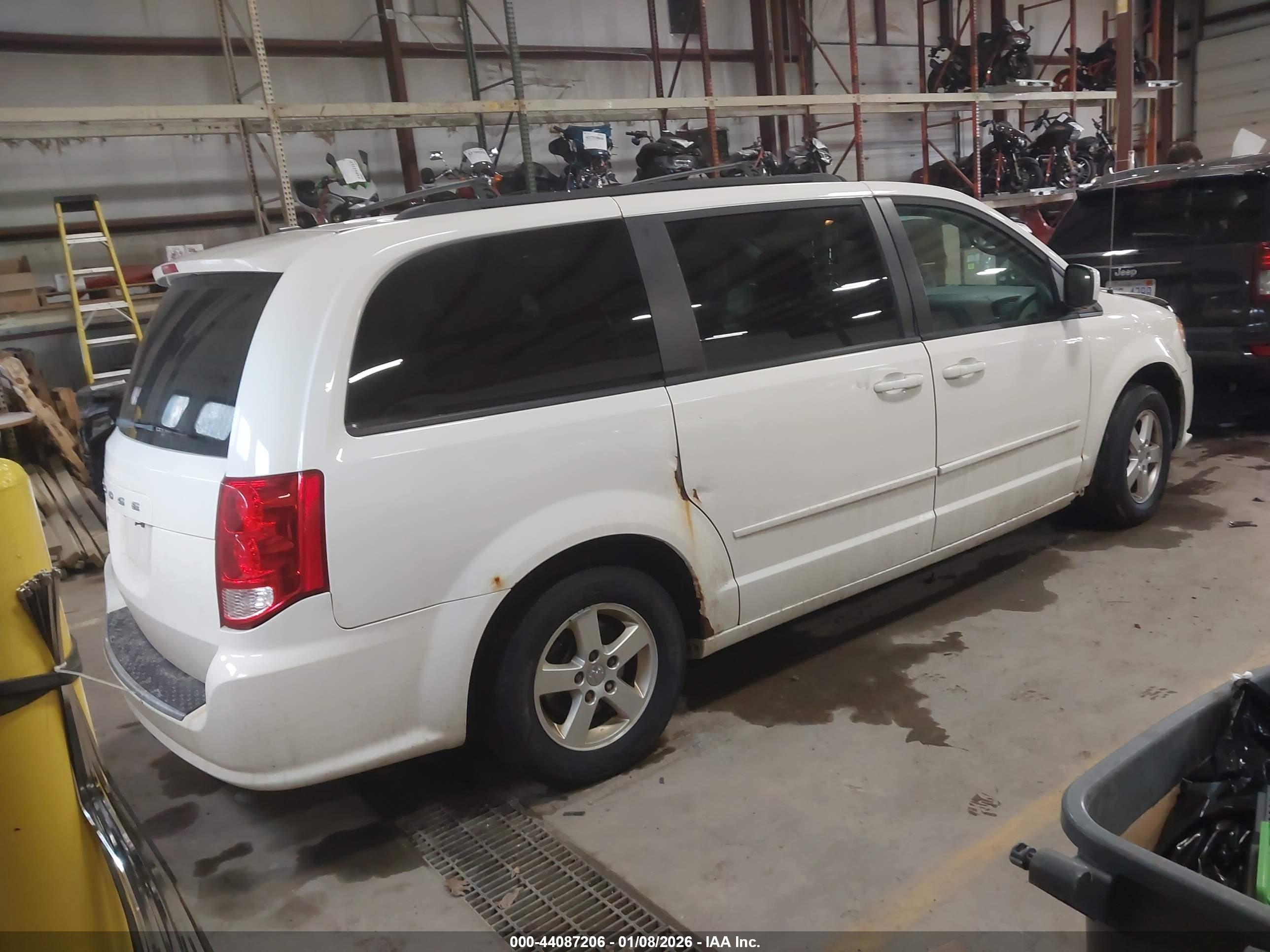 DODGE GRAND image 4