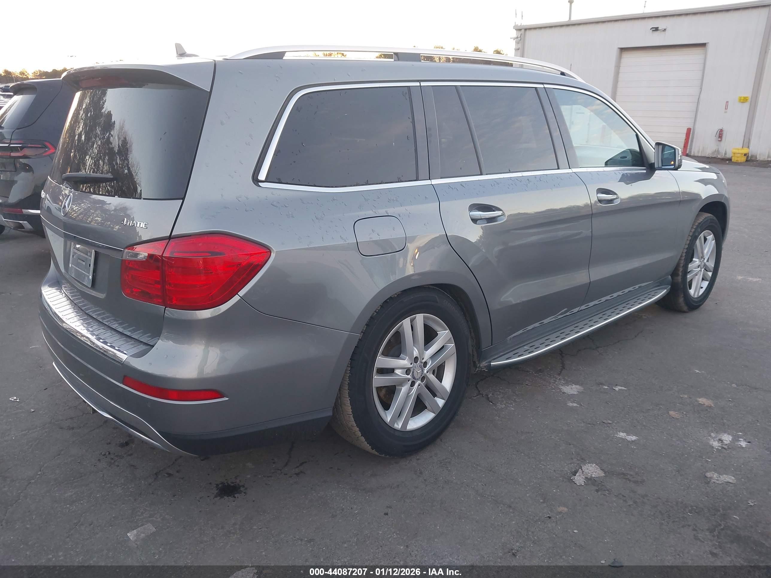 MERCEDES-BENZ GL image 4