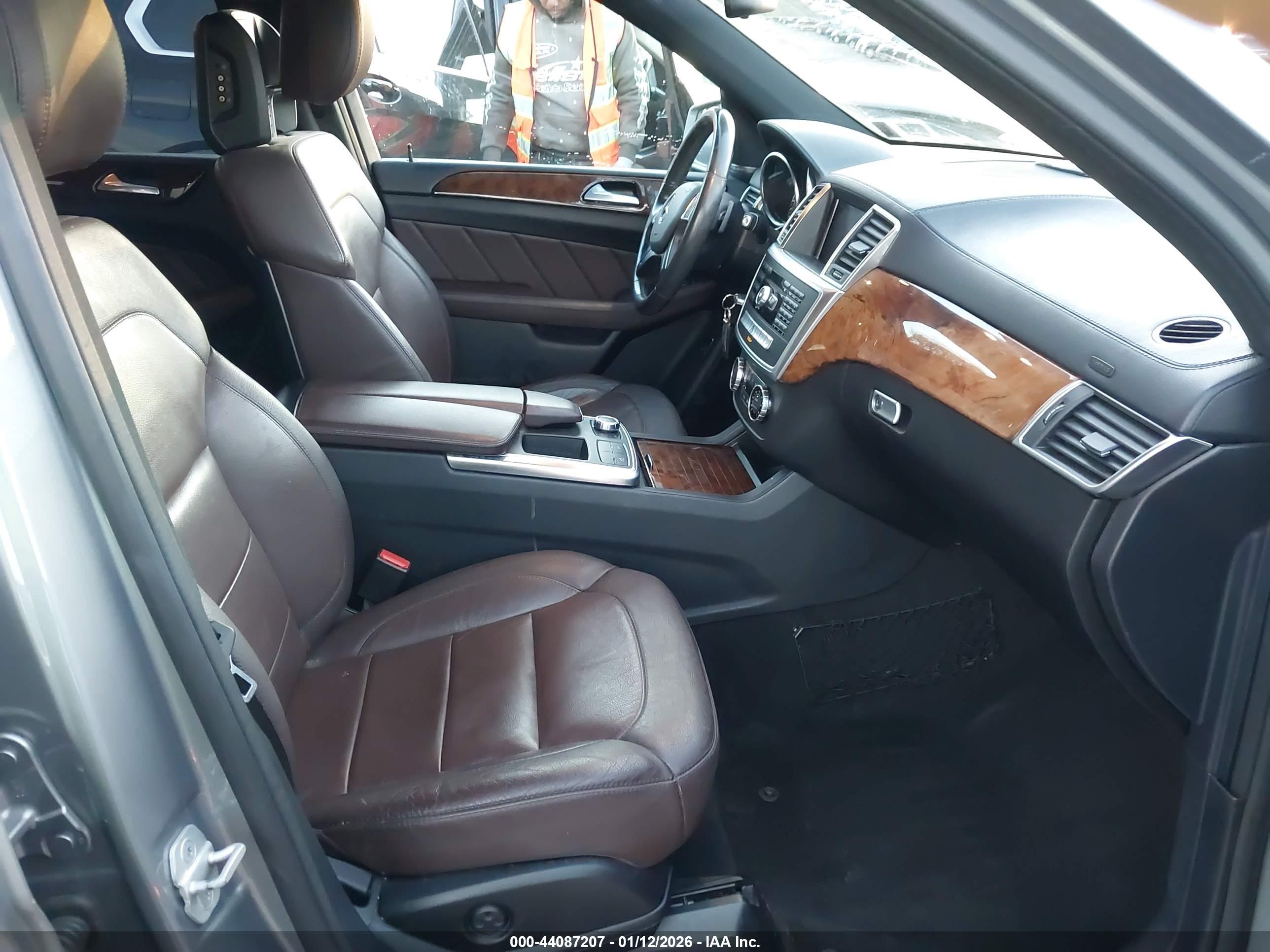 MERCEDES-BENZ GL image 5