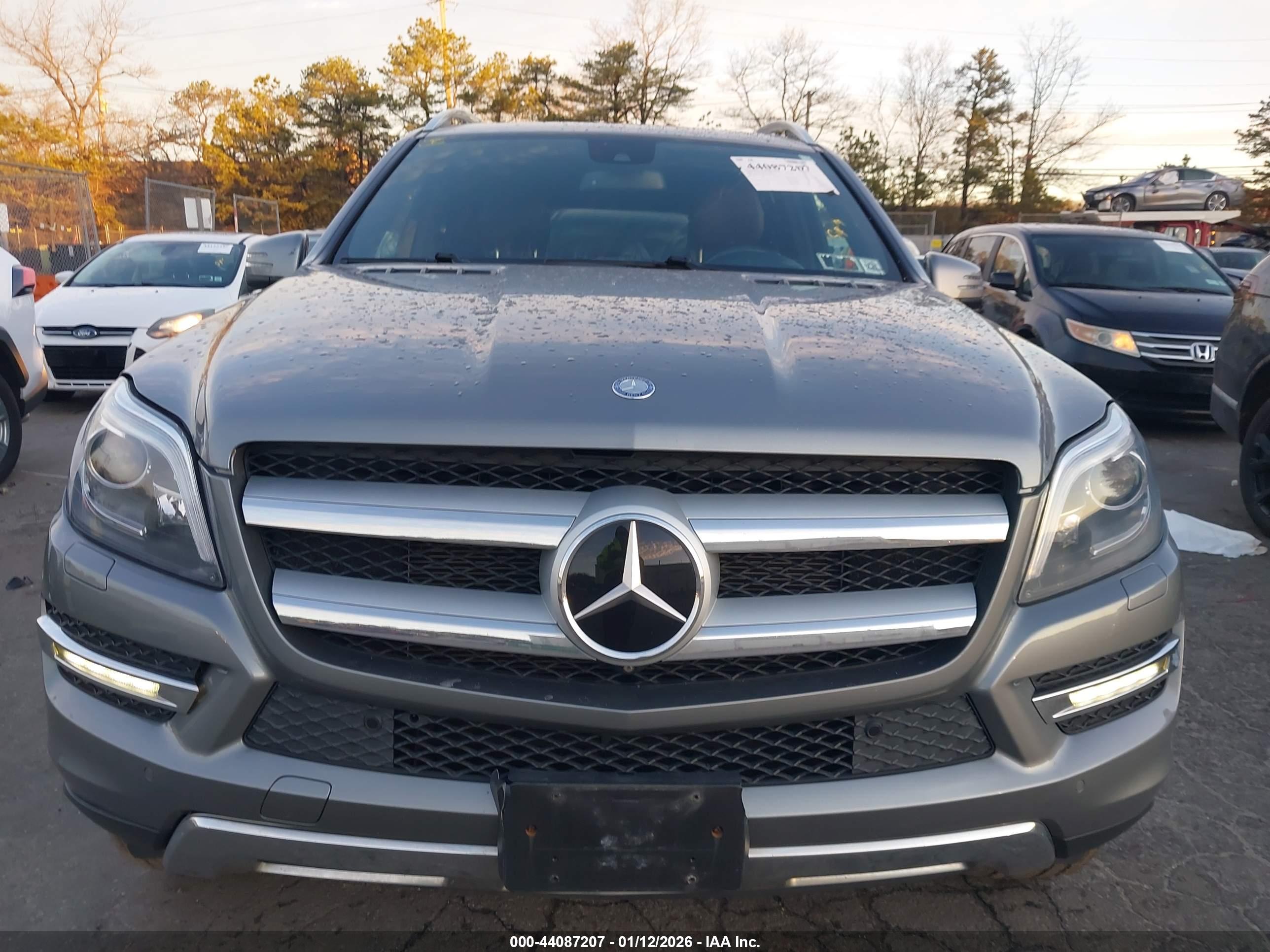 MERCEDES-BENZ GL image 6